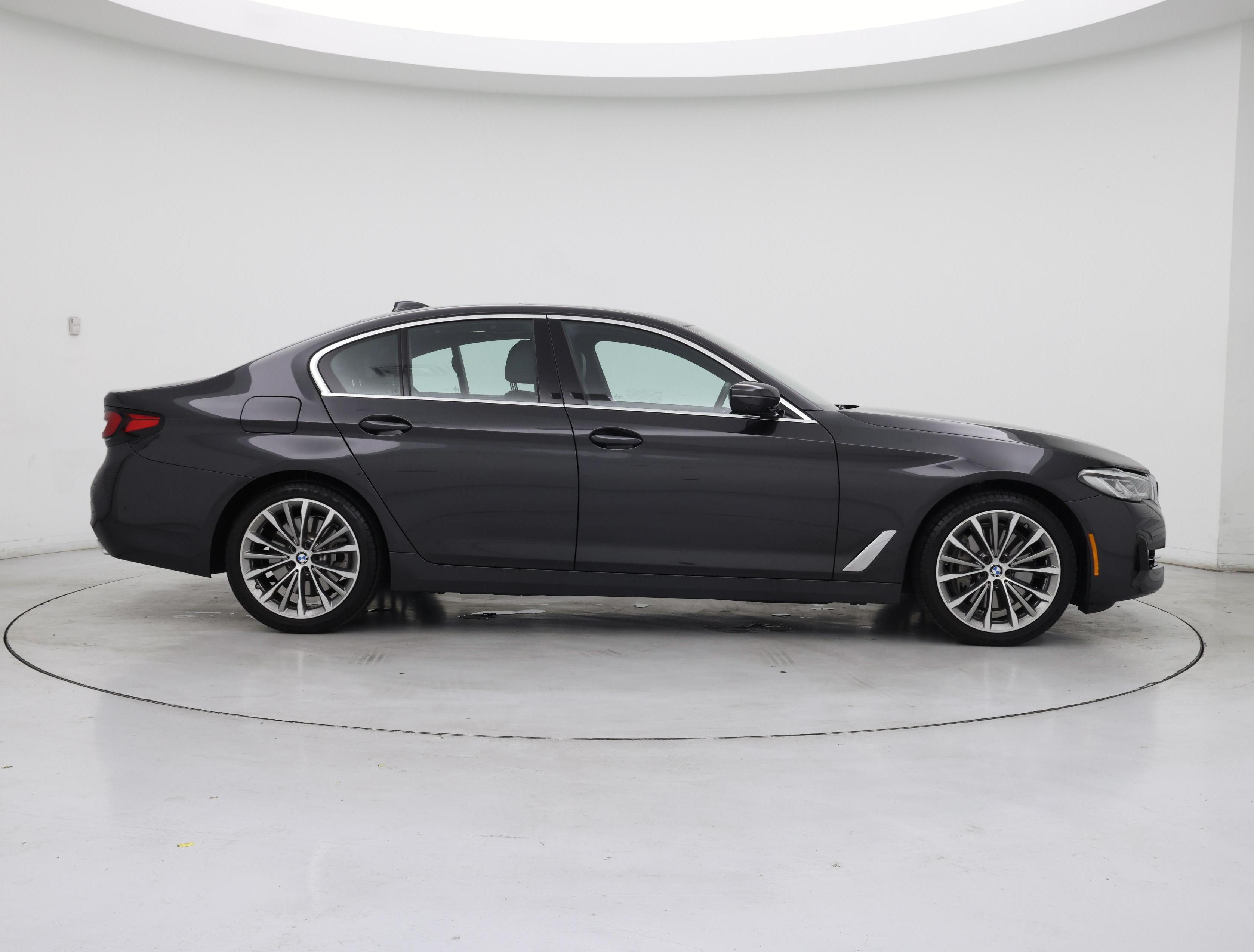 Thumbnail: 2021 BMW 5 Series - 7