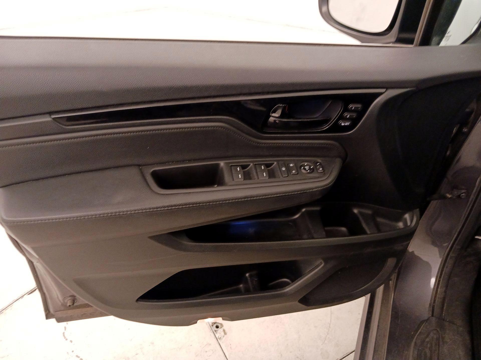 Thumbnail: 2021 Honda Odyssey - 12