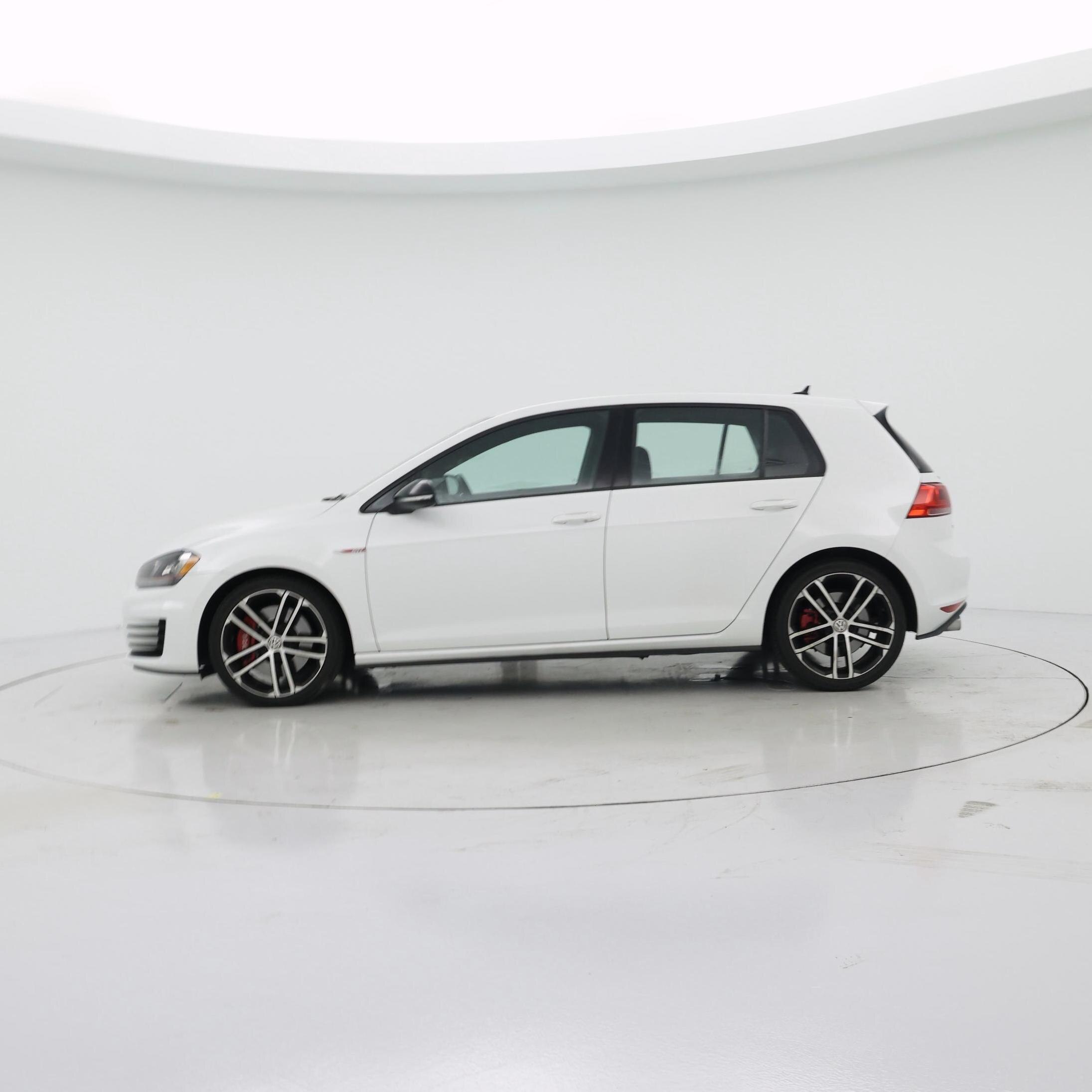Thumbnail: 2017 Volkswagen Golf - 3