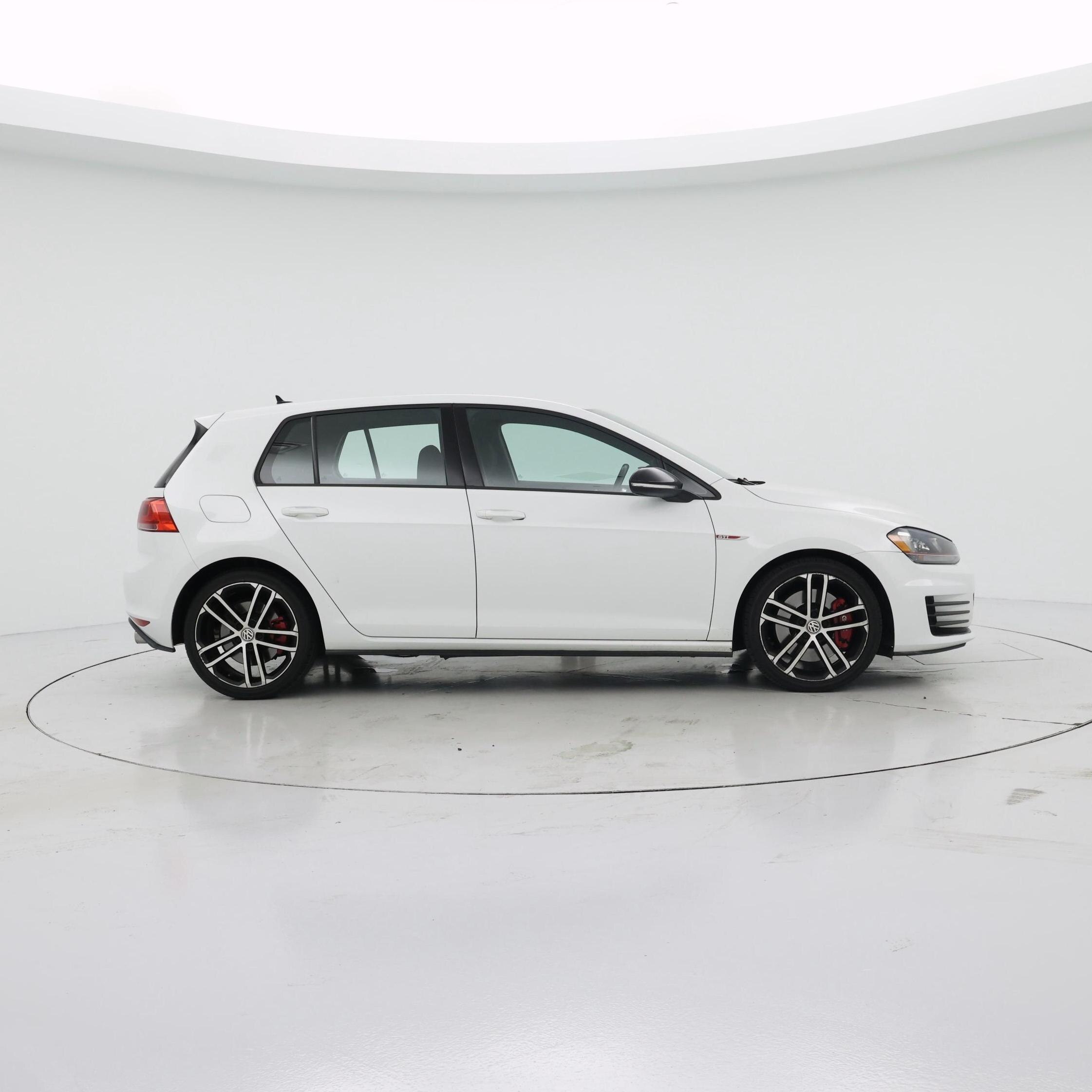 Thumbnail: 2017 Volkswagen Golf - 7