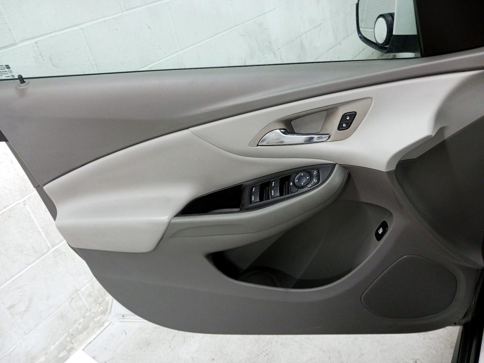 2017 Chevrolet Volt LT - Photo 13