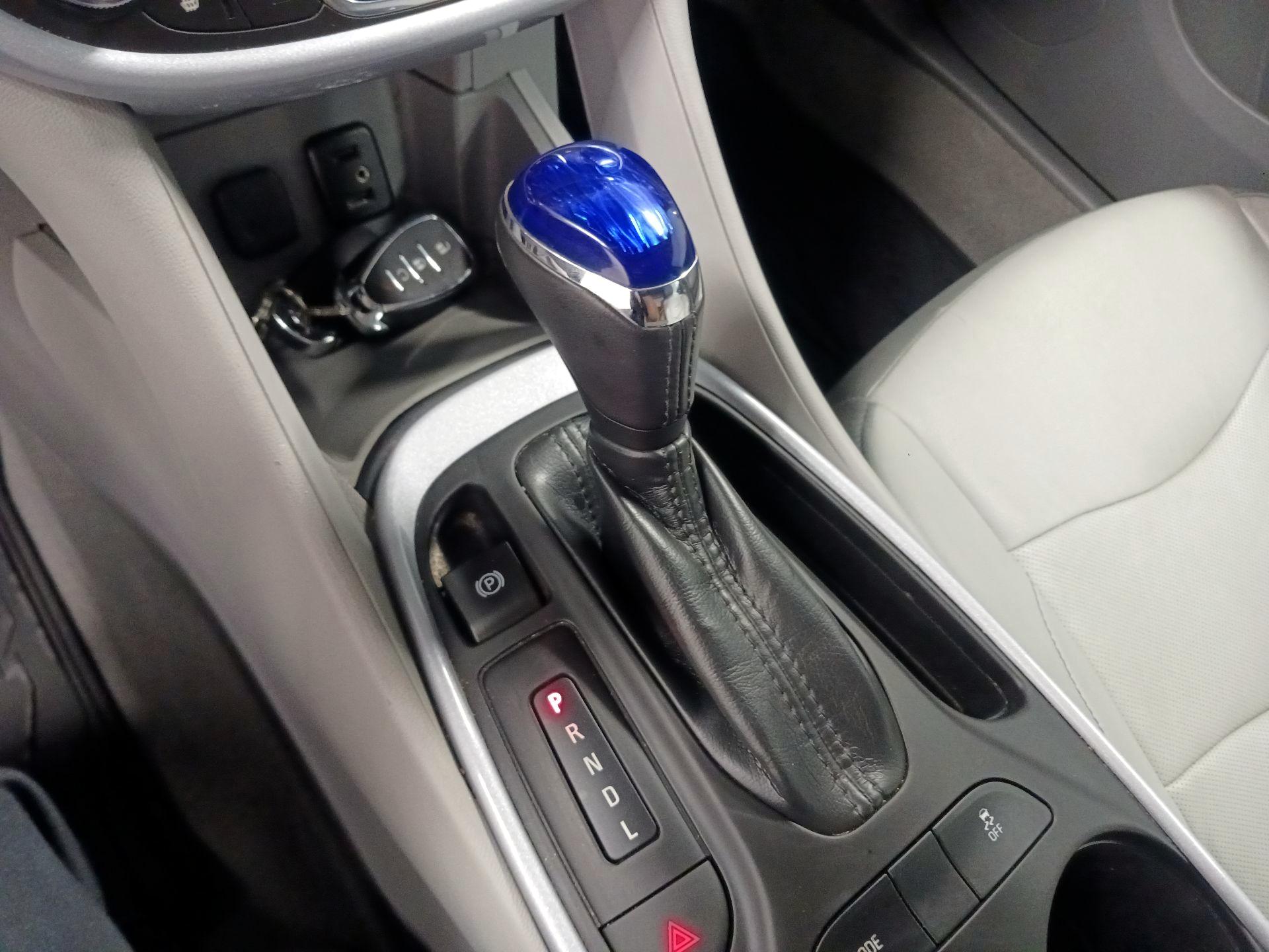 Thumbnail: 2017 Chevrolet Volt - 15