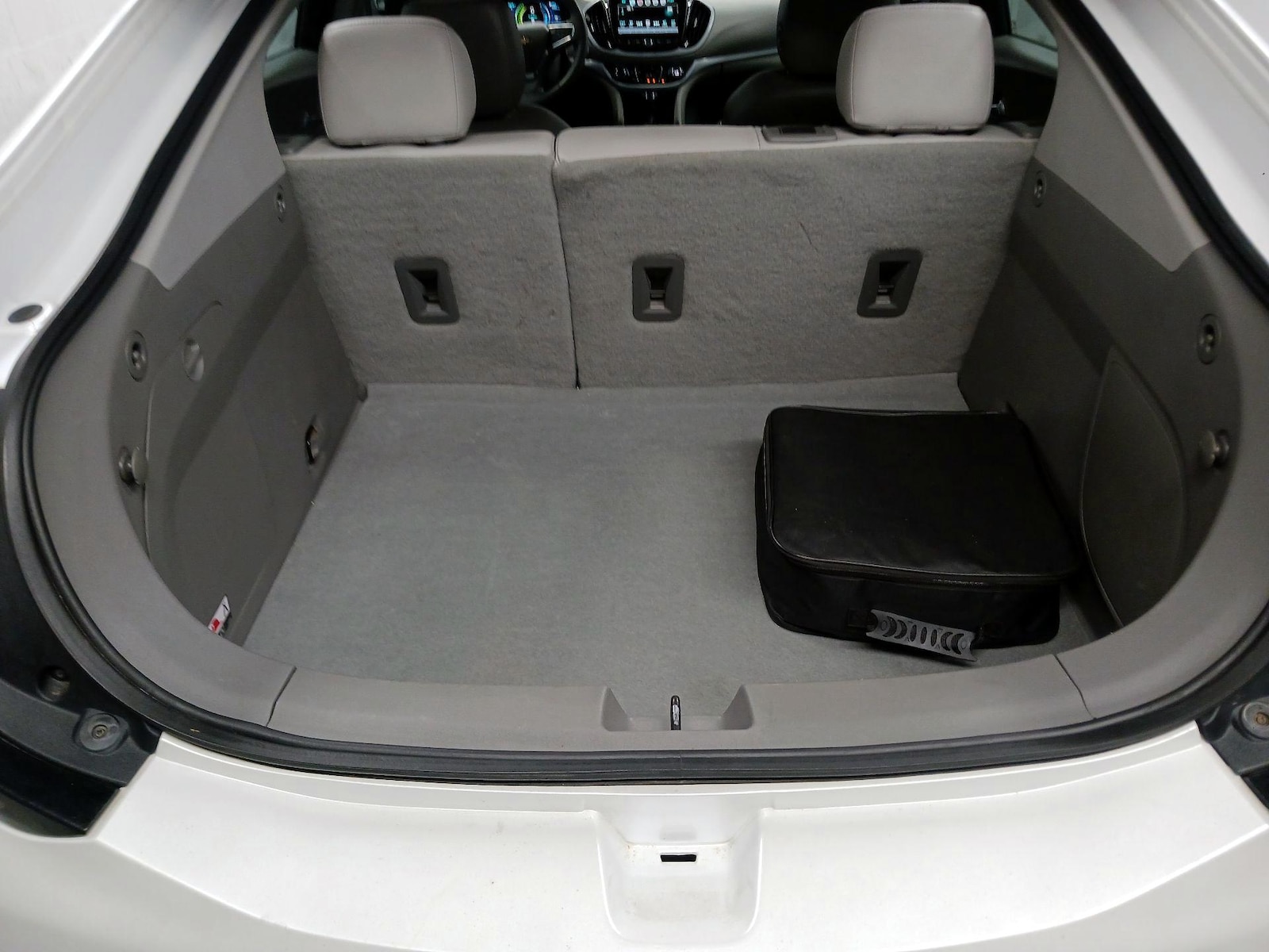 2017 Chevrolet Volt LT - Photo 18