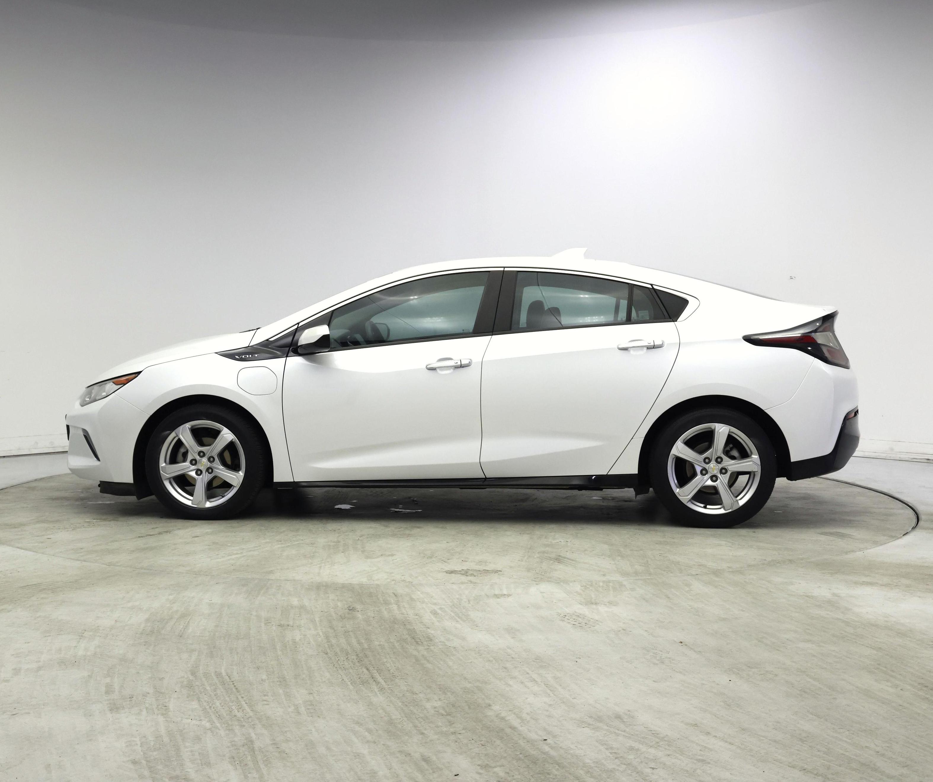 Thumbnail: 2017 Chevrolet Volt - 3