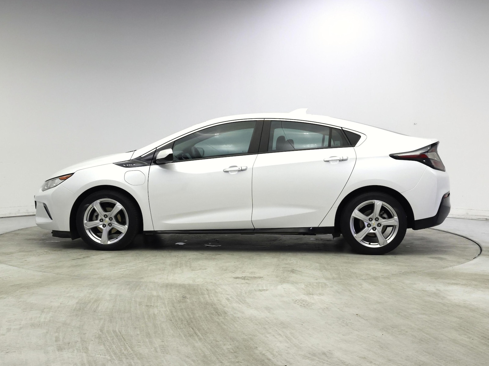 2017 Chevrolet Volt LT - Photo 4