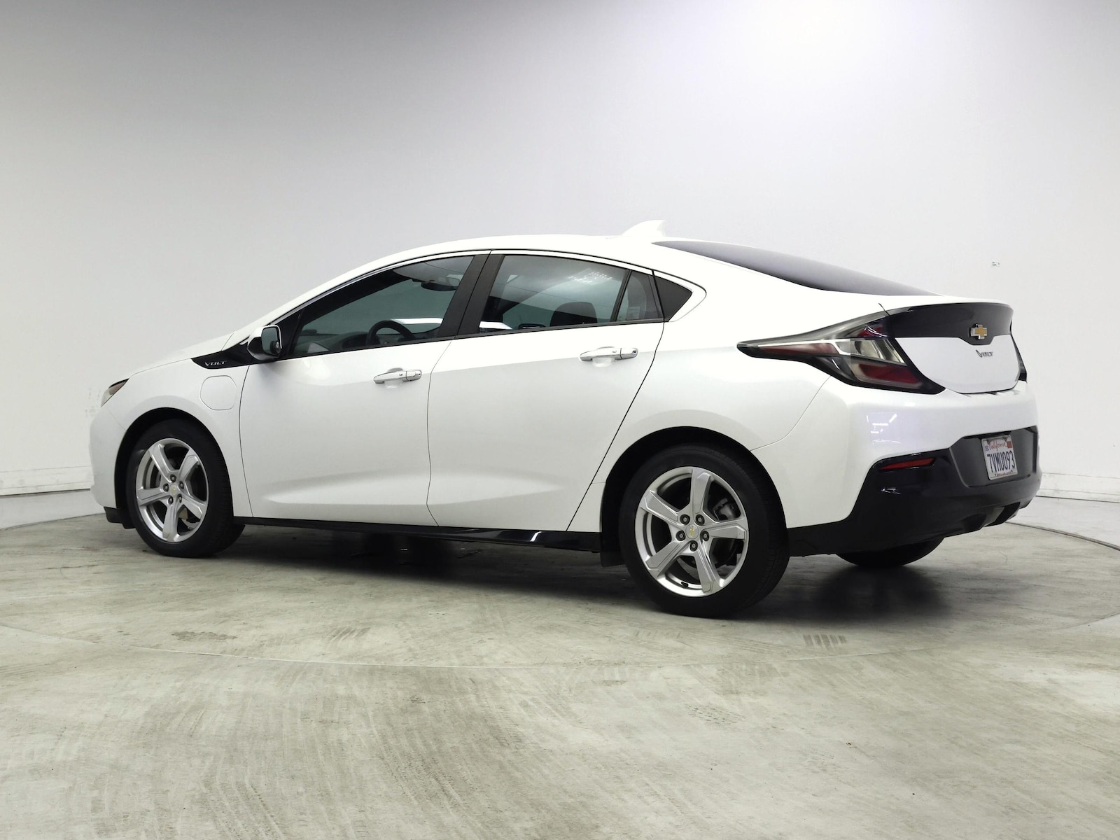 2017 Chevrolet Volt LT - Photo 7