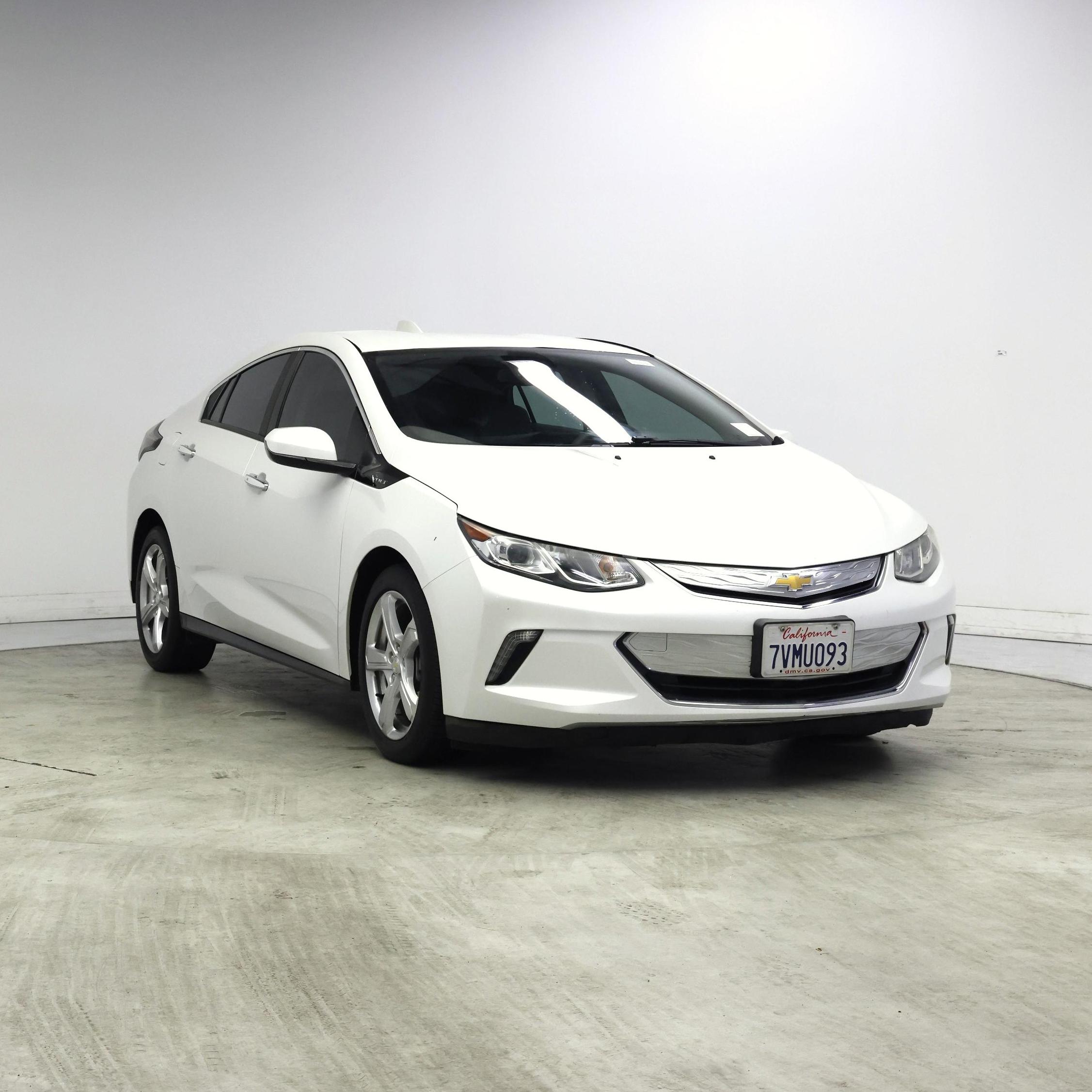 Thumbnail: 2017 Chevrolet Volt - 7