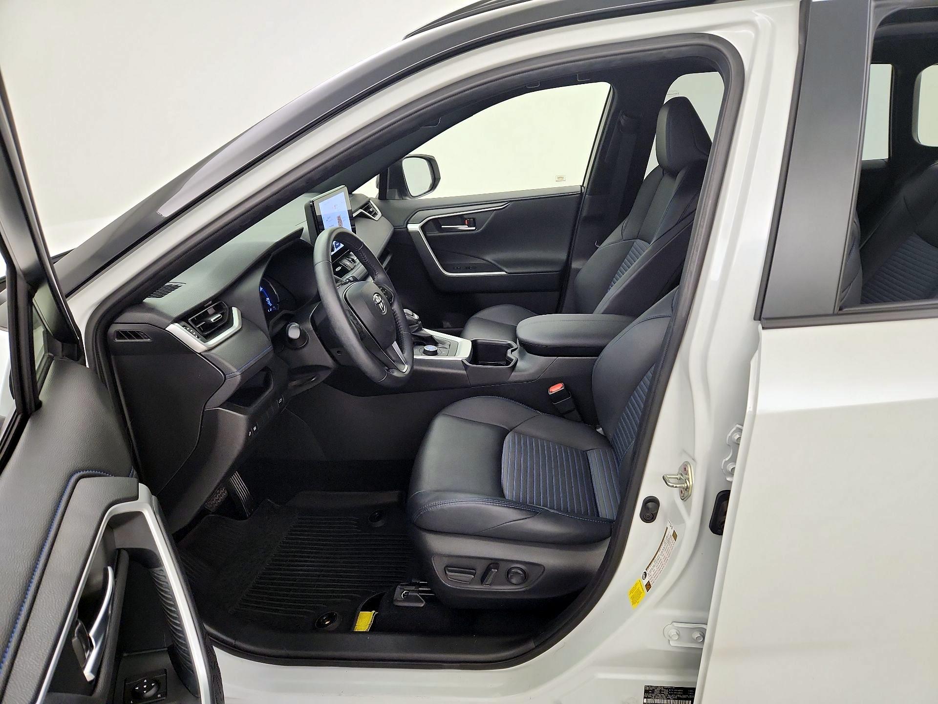 Thumbnail: 2023 Toyota RAV4 - 11