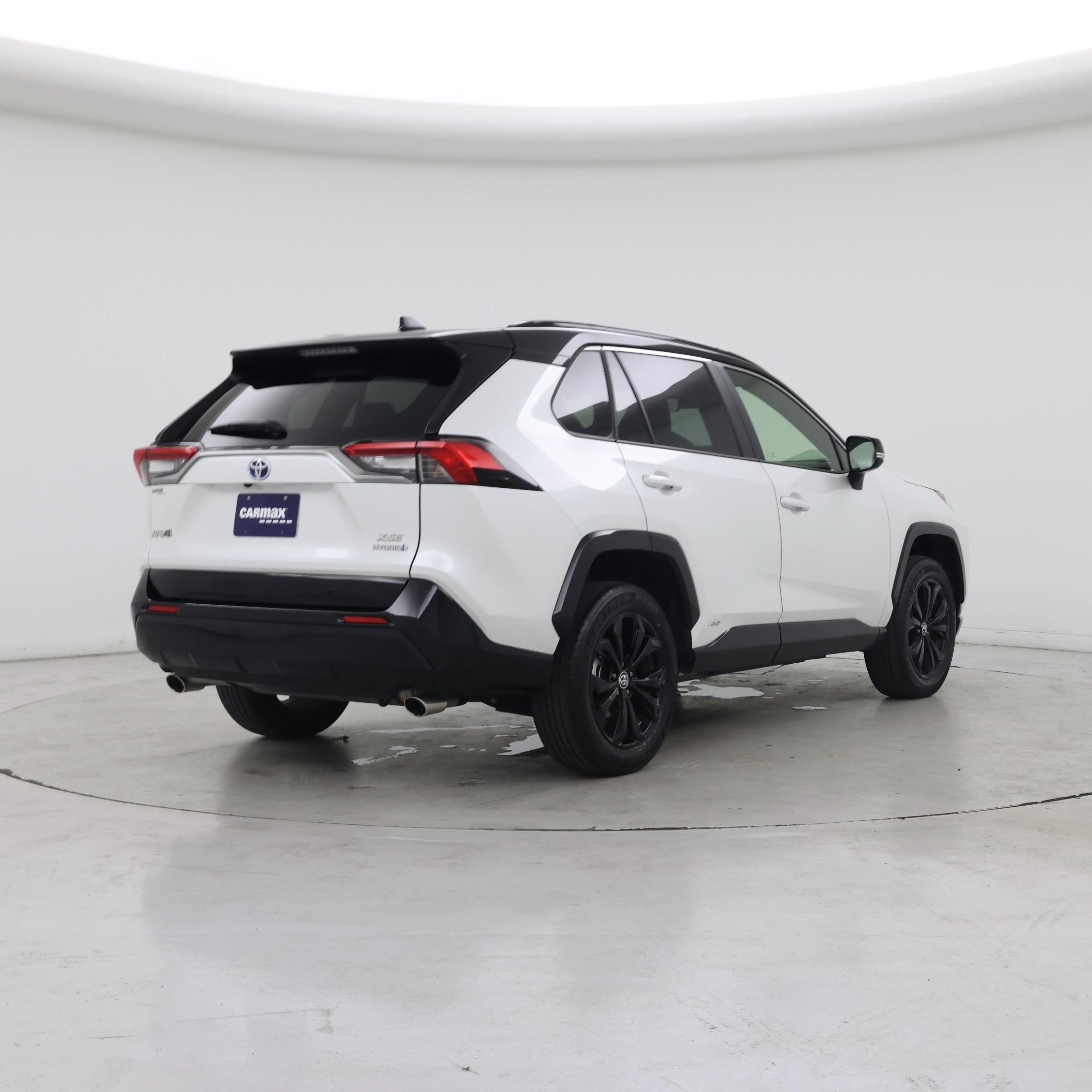 Thumbnail: 2023 Toyota RAV4 - 8