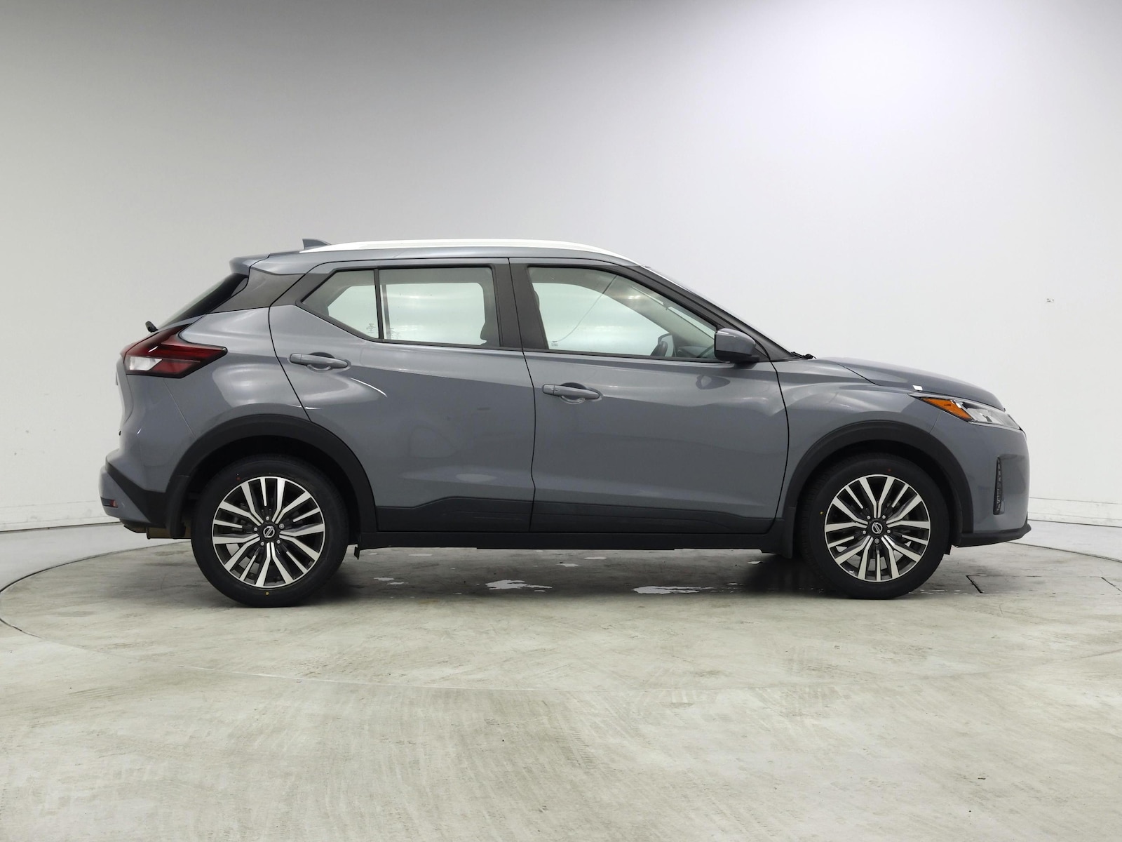 2021 Nissan Kicks SV - Photo 8