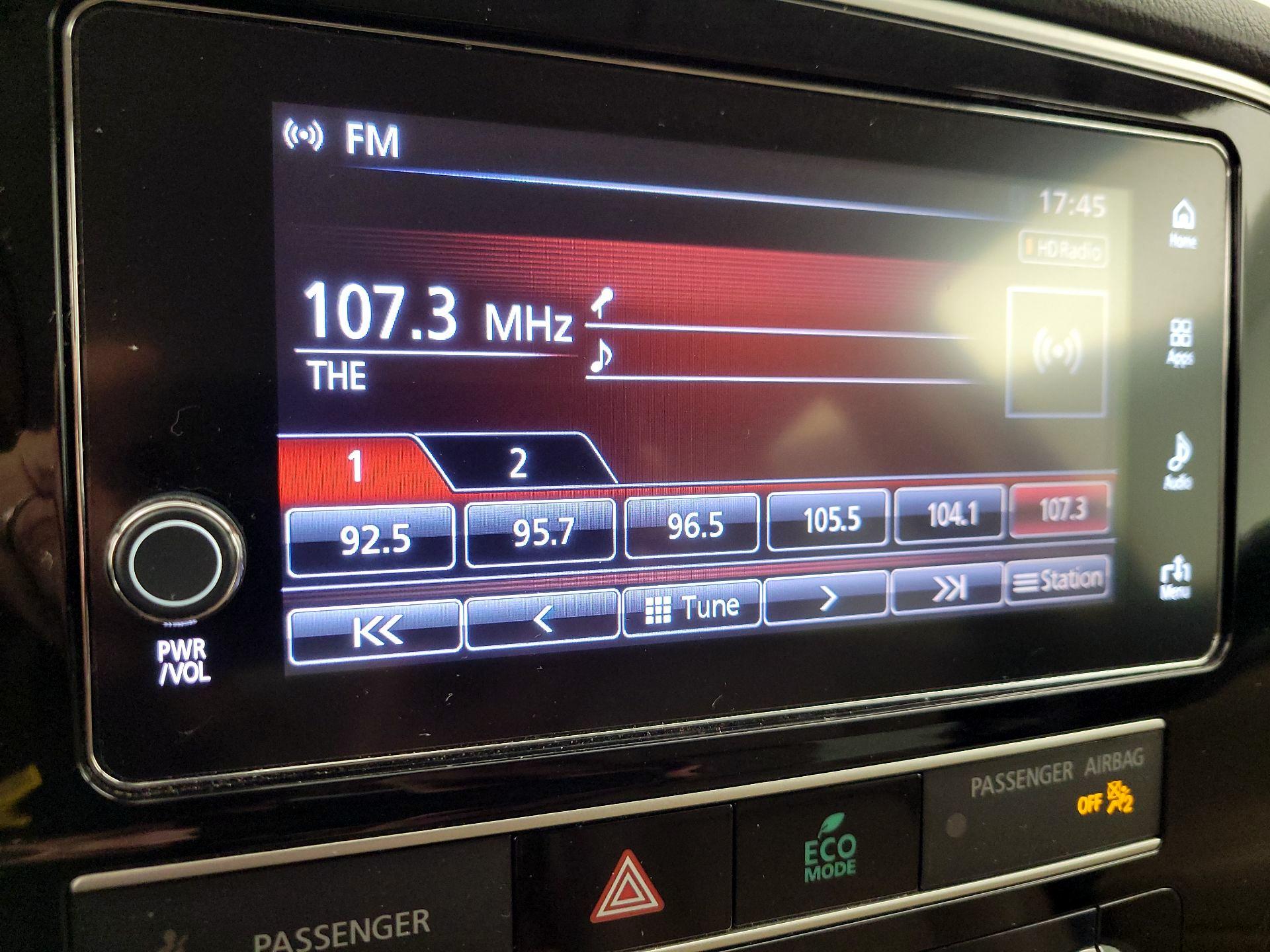 Thumbnail: 2019 Mitsubishi Outlander - 15