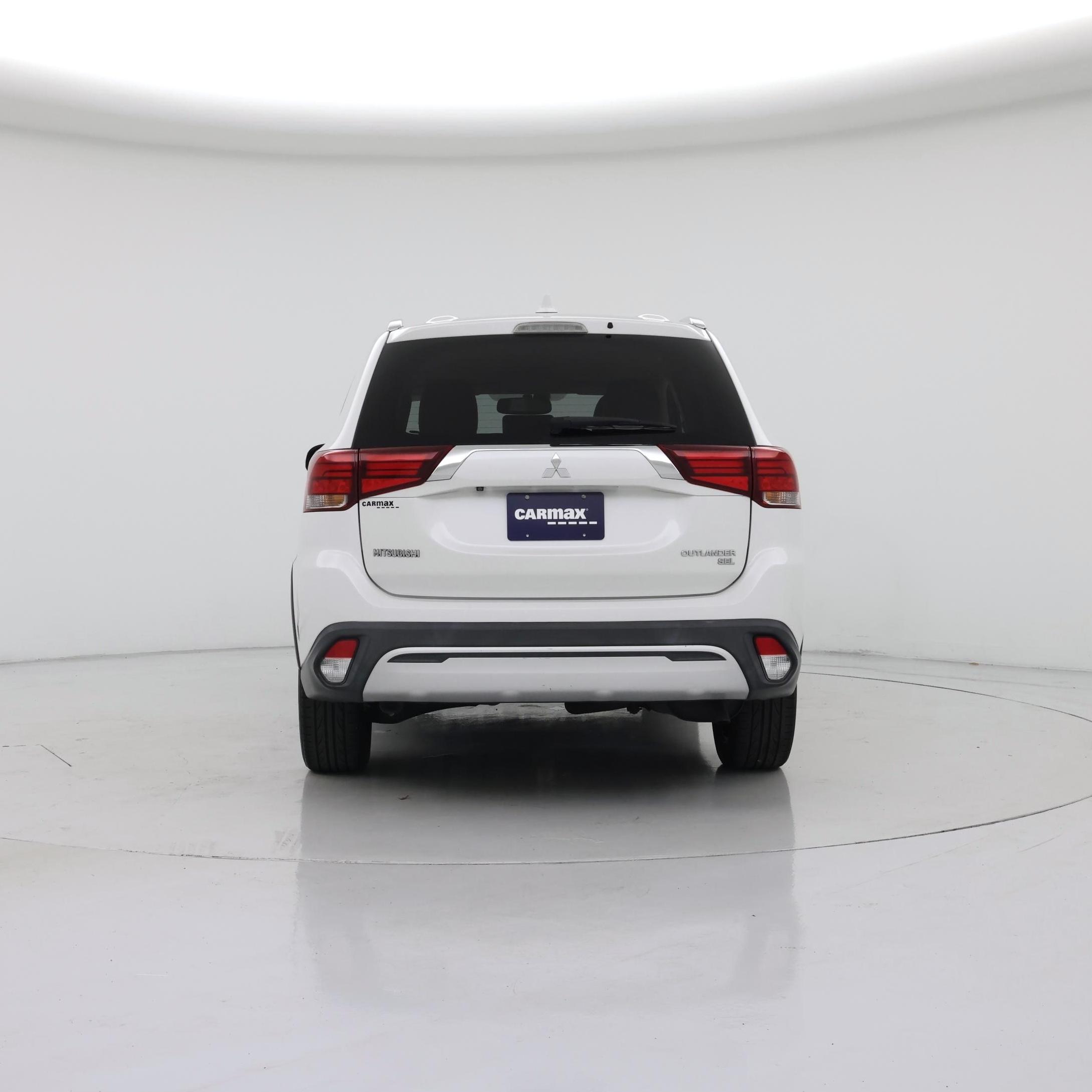 Thumbnail: 2019 Mitsubishi Outlander - 6