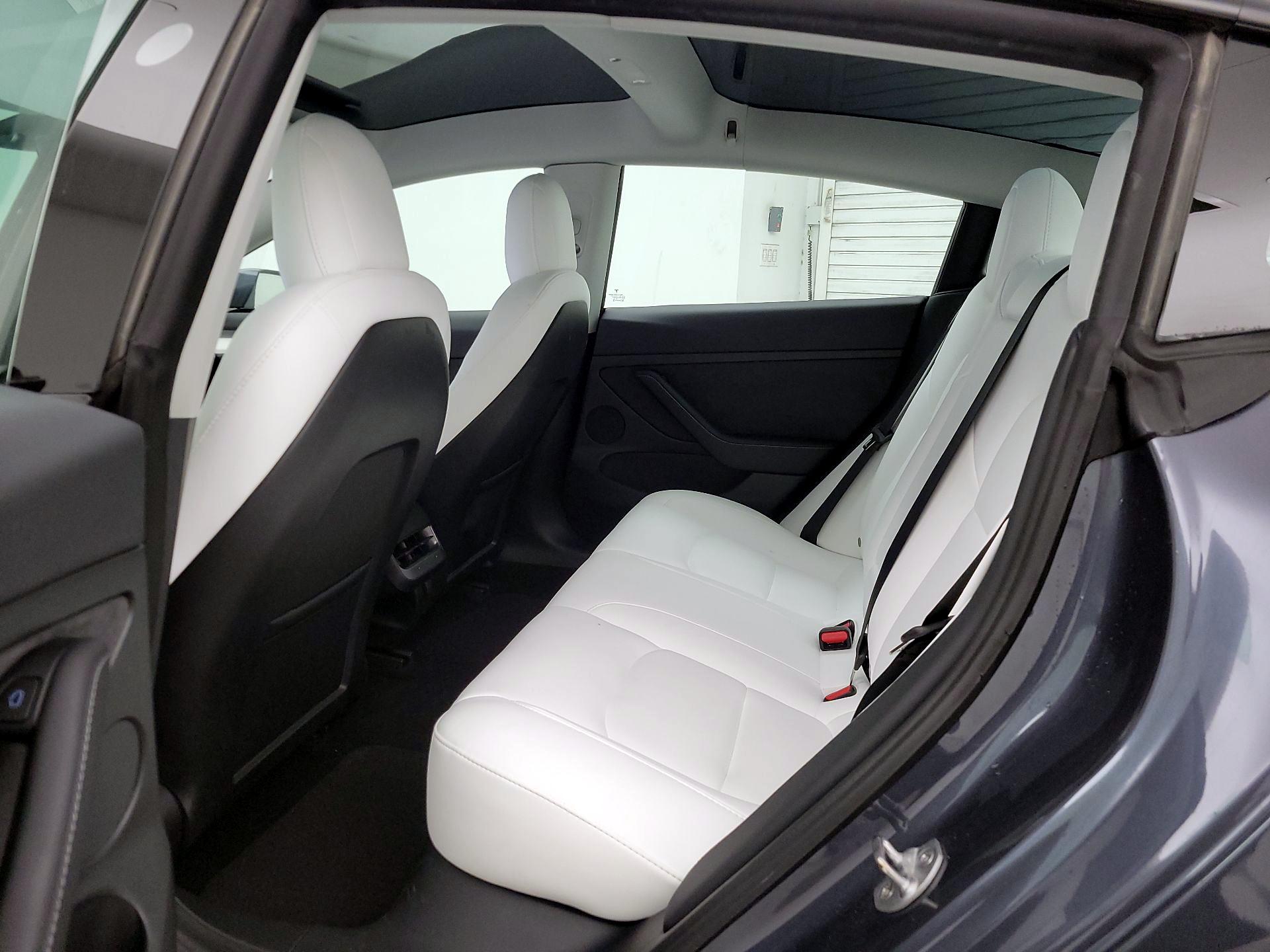 Thumbnail: 2023 Tesla Model 3 - 20