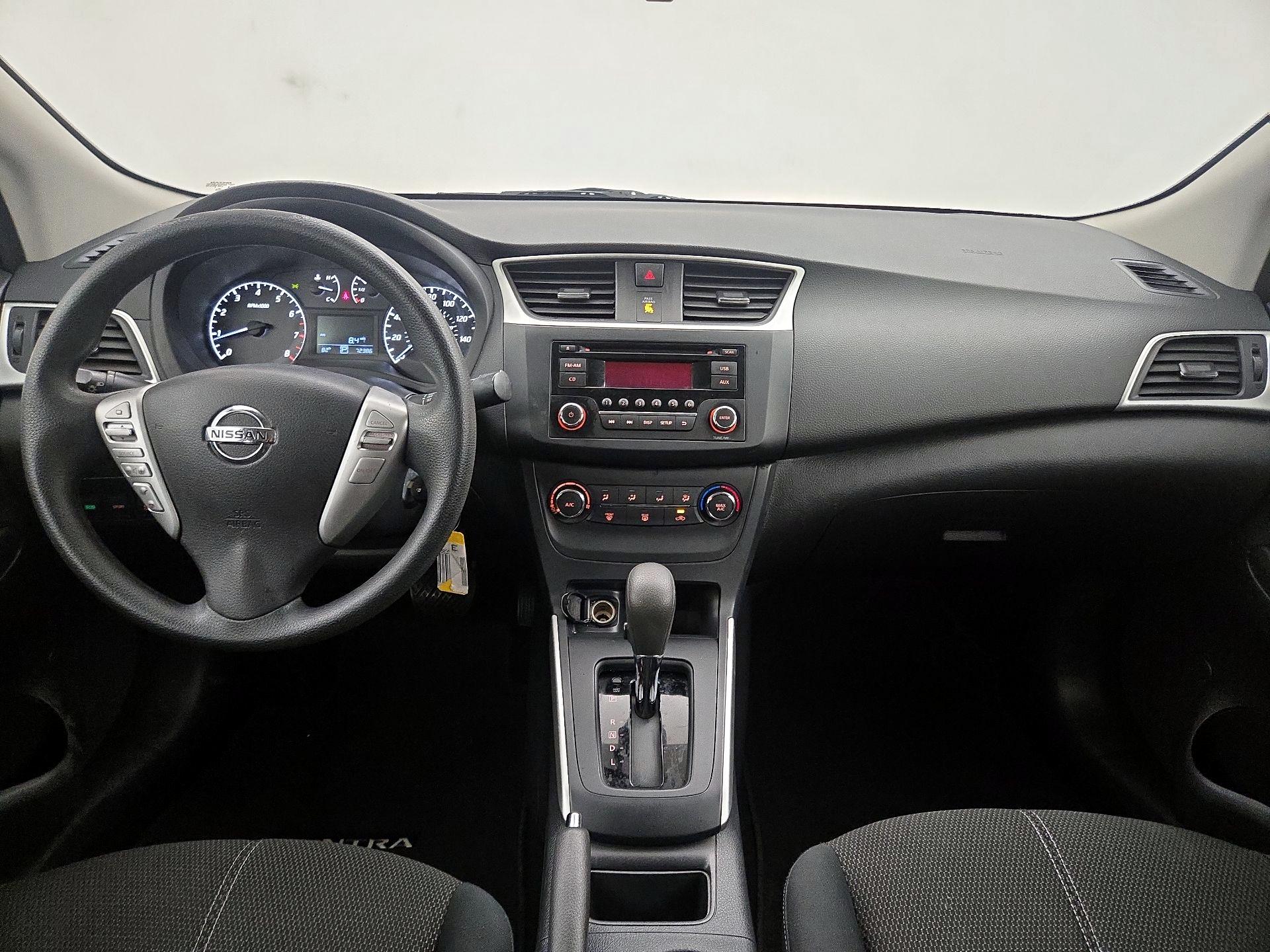 Thumbnail: 2016 Nissan Sentra - 9