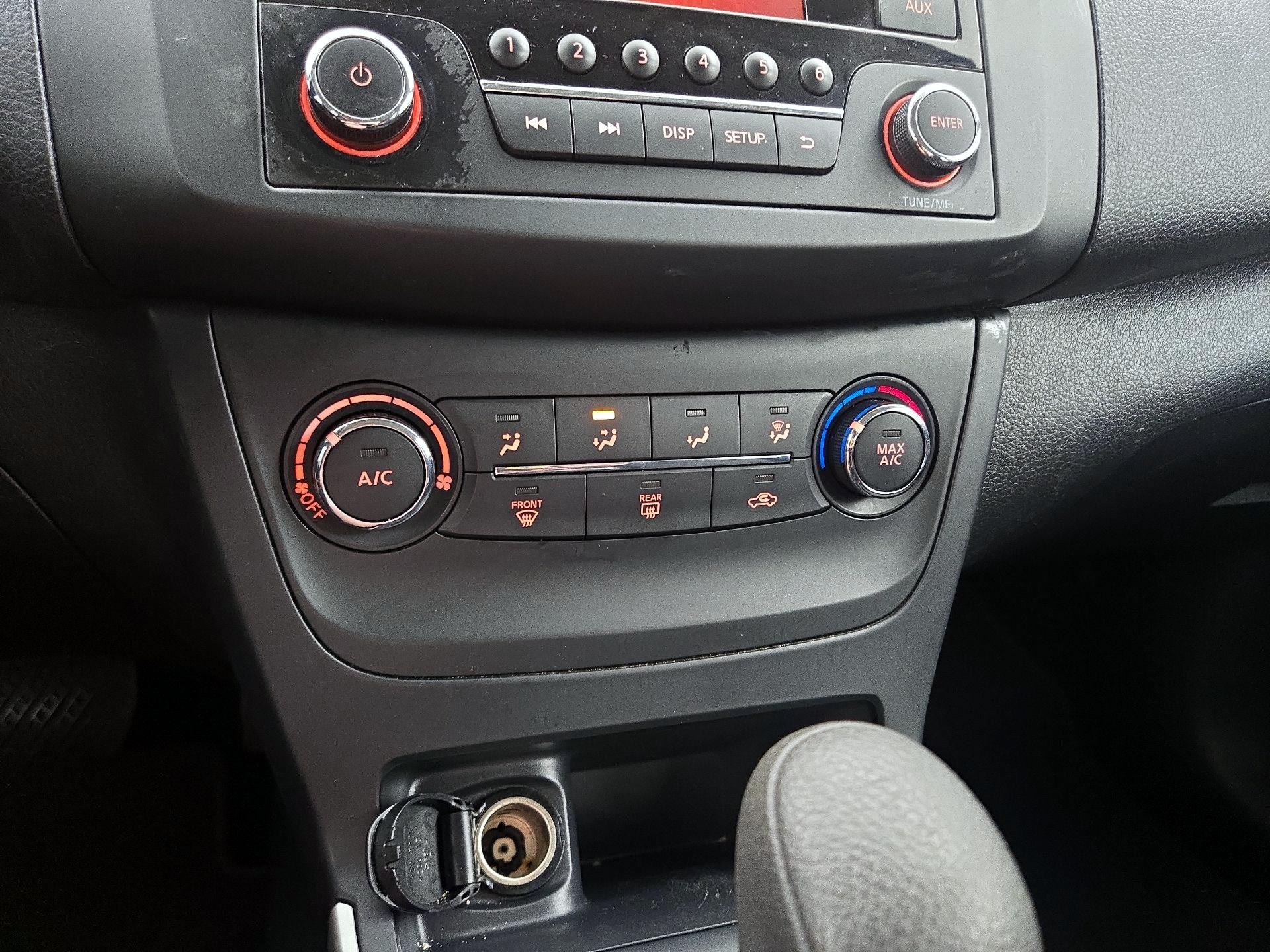 Thumbnail: 2016 Nissan Sentra - 15