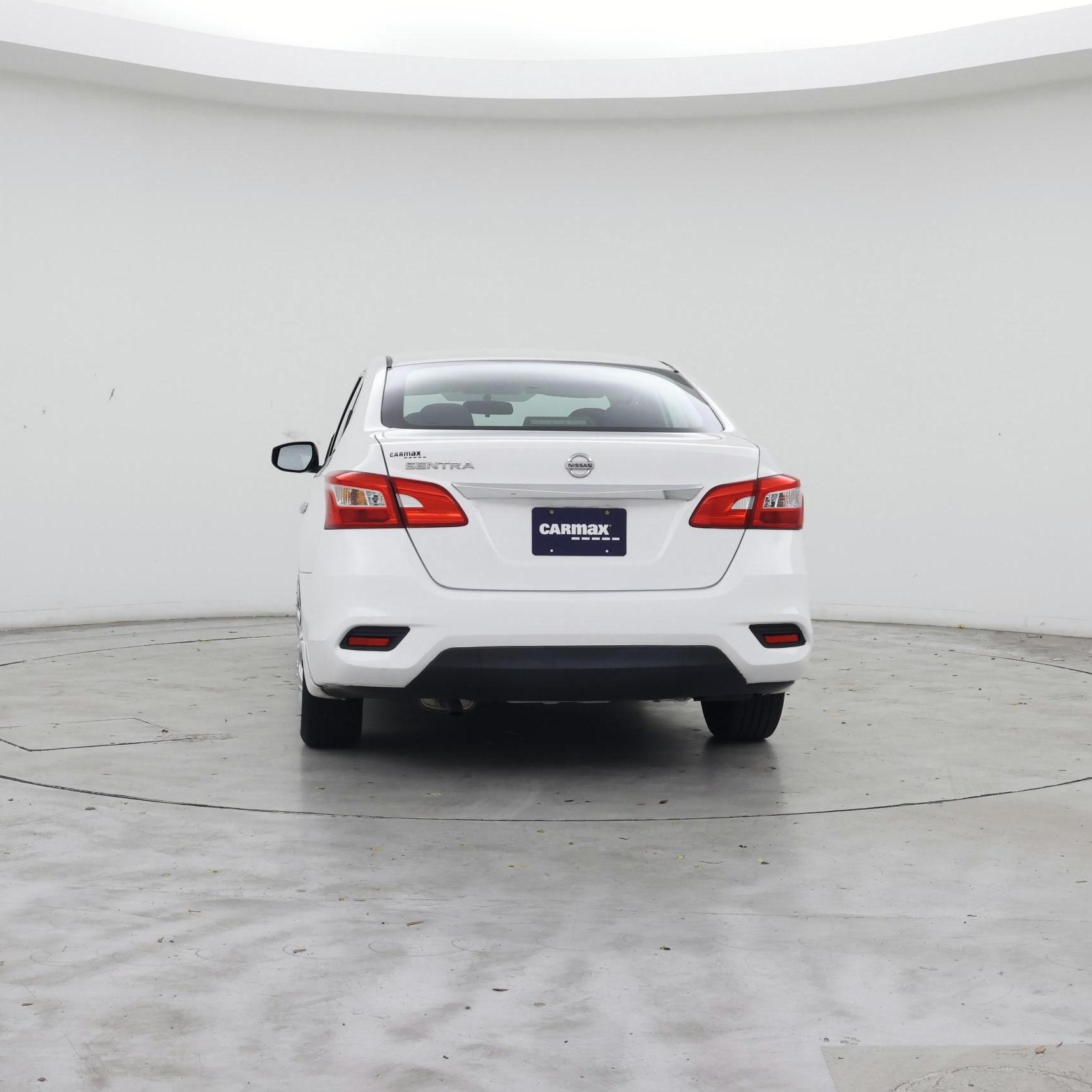 Thumbnail: 2016 Nissan Sentra - 6