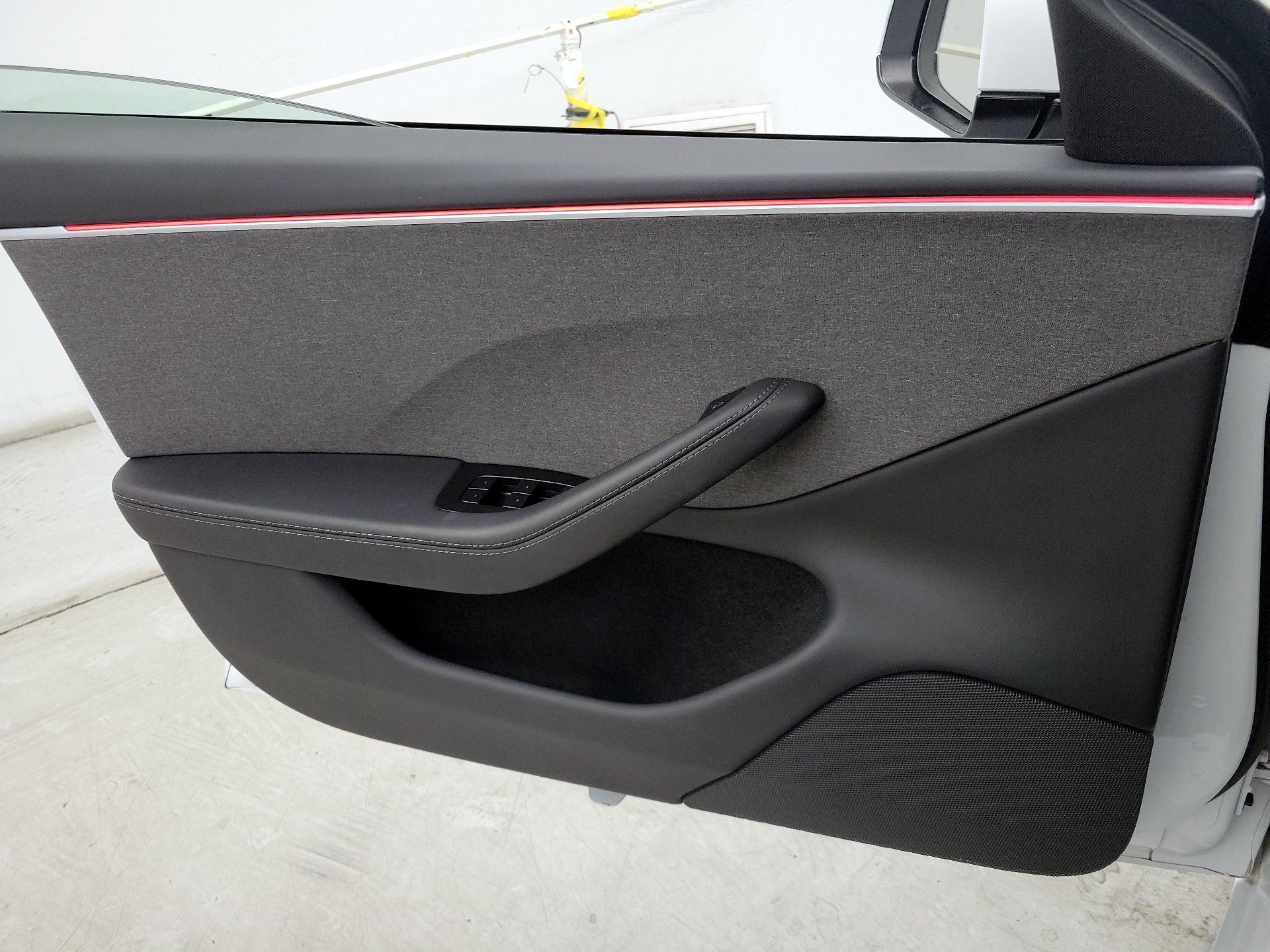 Thumbnail: 2025 Tesla Model 3 - 12