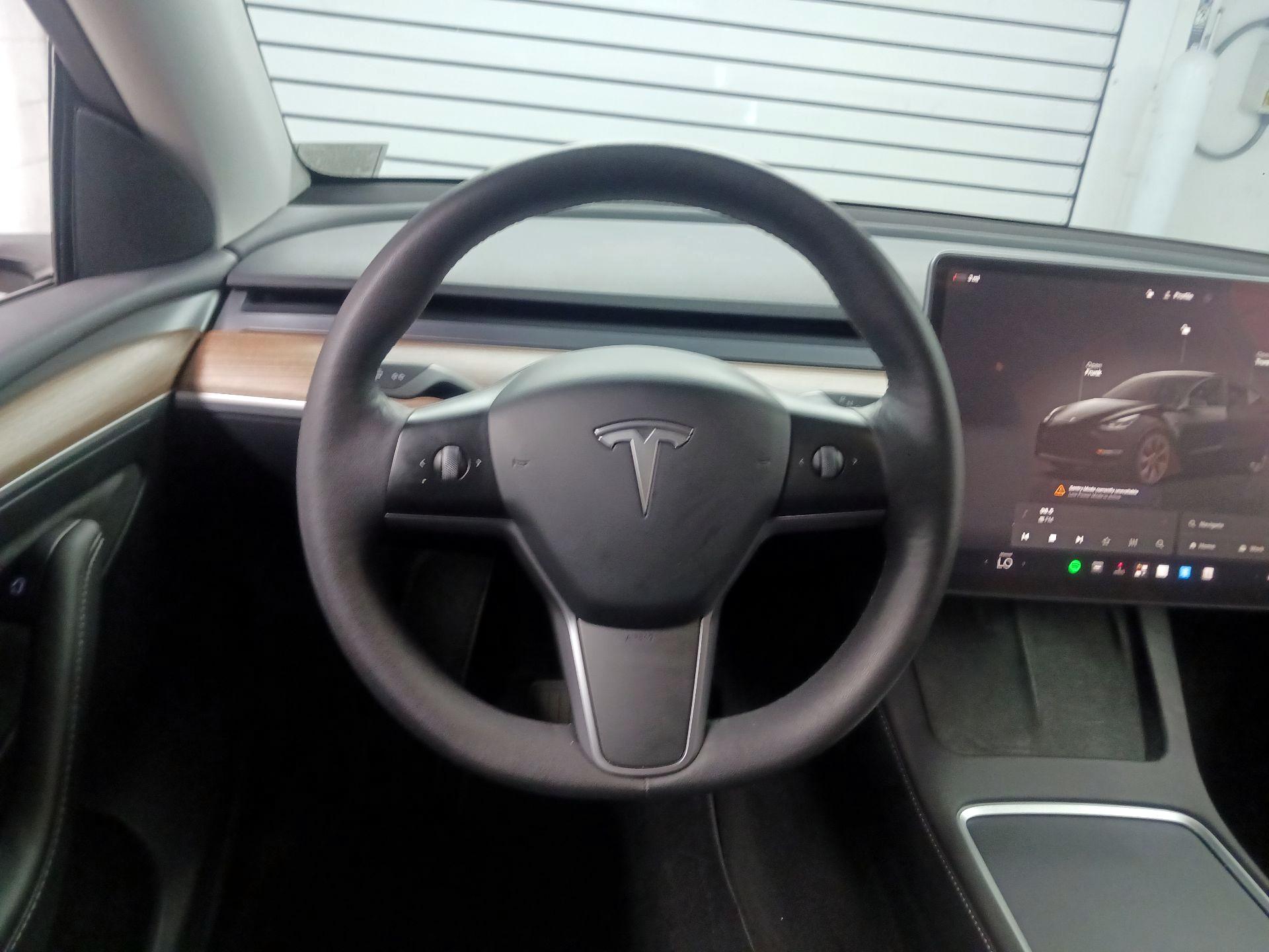 Thumbnail: 2023 Tesla Model Y - 10