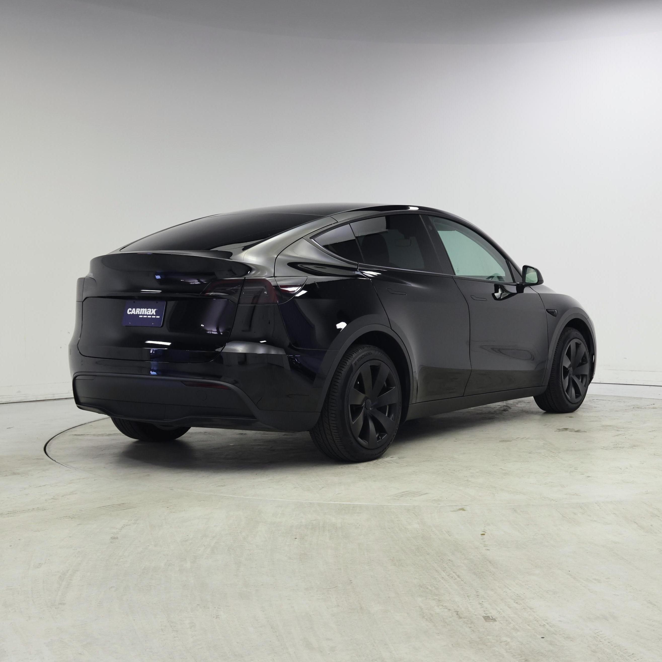 Thumbnail: 2023 Tesla Model Y - 8