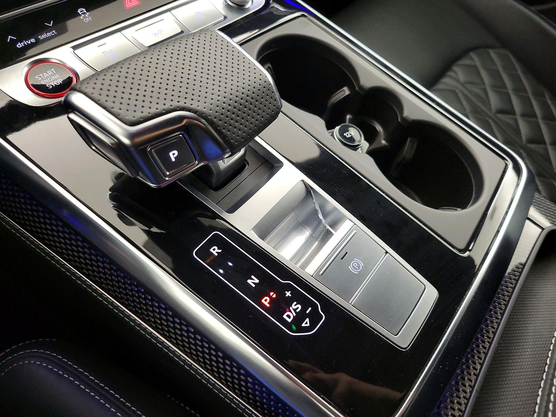 Thumbnail: 2023 Audi SQ8 - 18