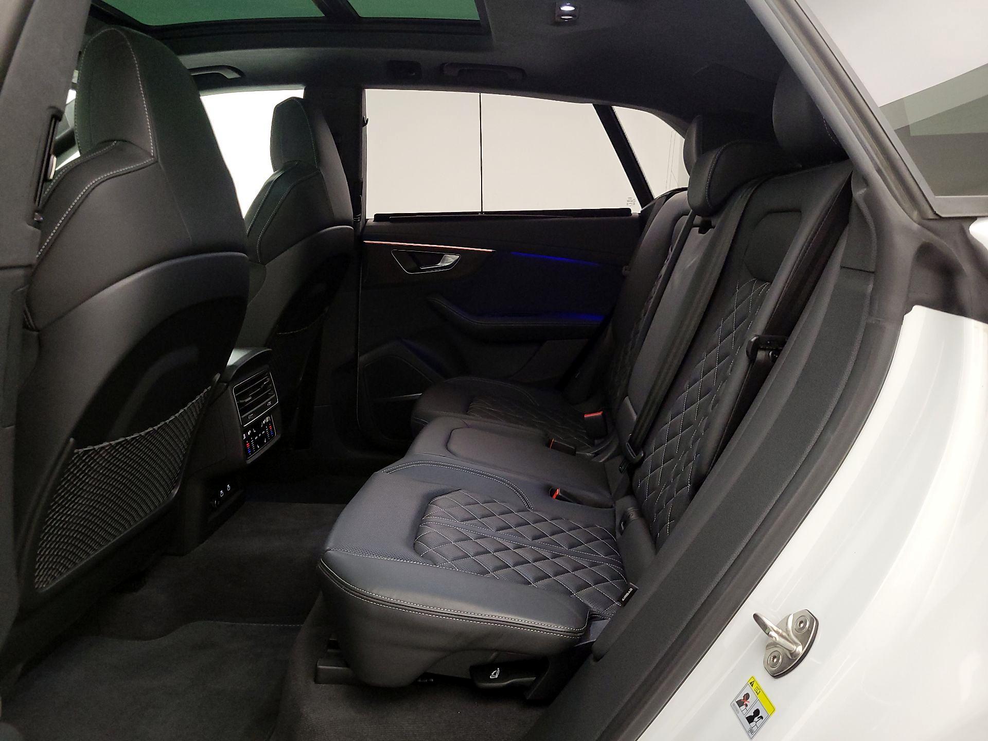 Thumbnail: 2023 Audi SQ8 - 20