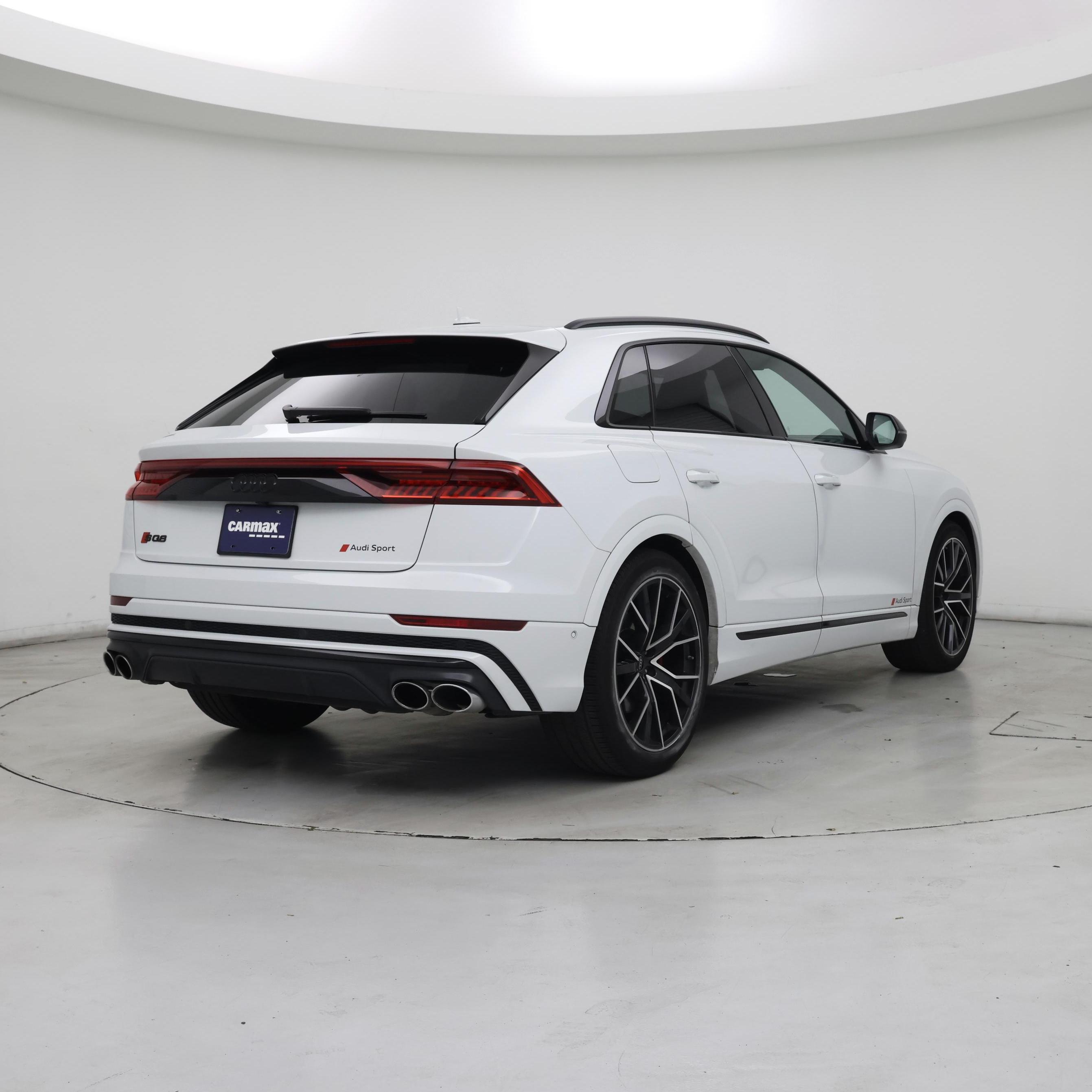Thumbnail: 2023 Audi SQ8 - 8