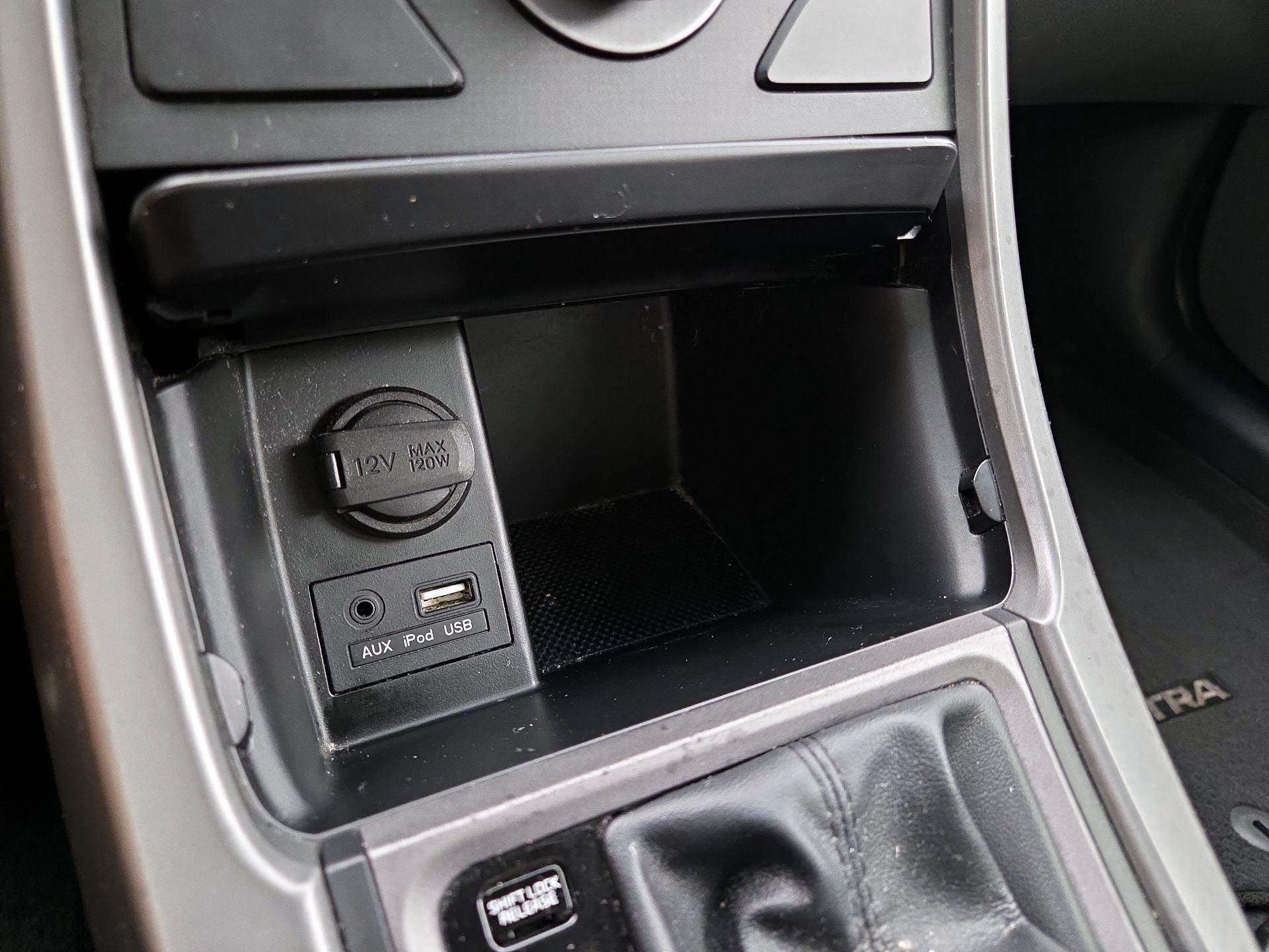 Thumbnail: 2015 Hyundai Elantra - 18