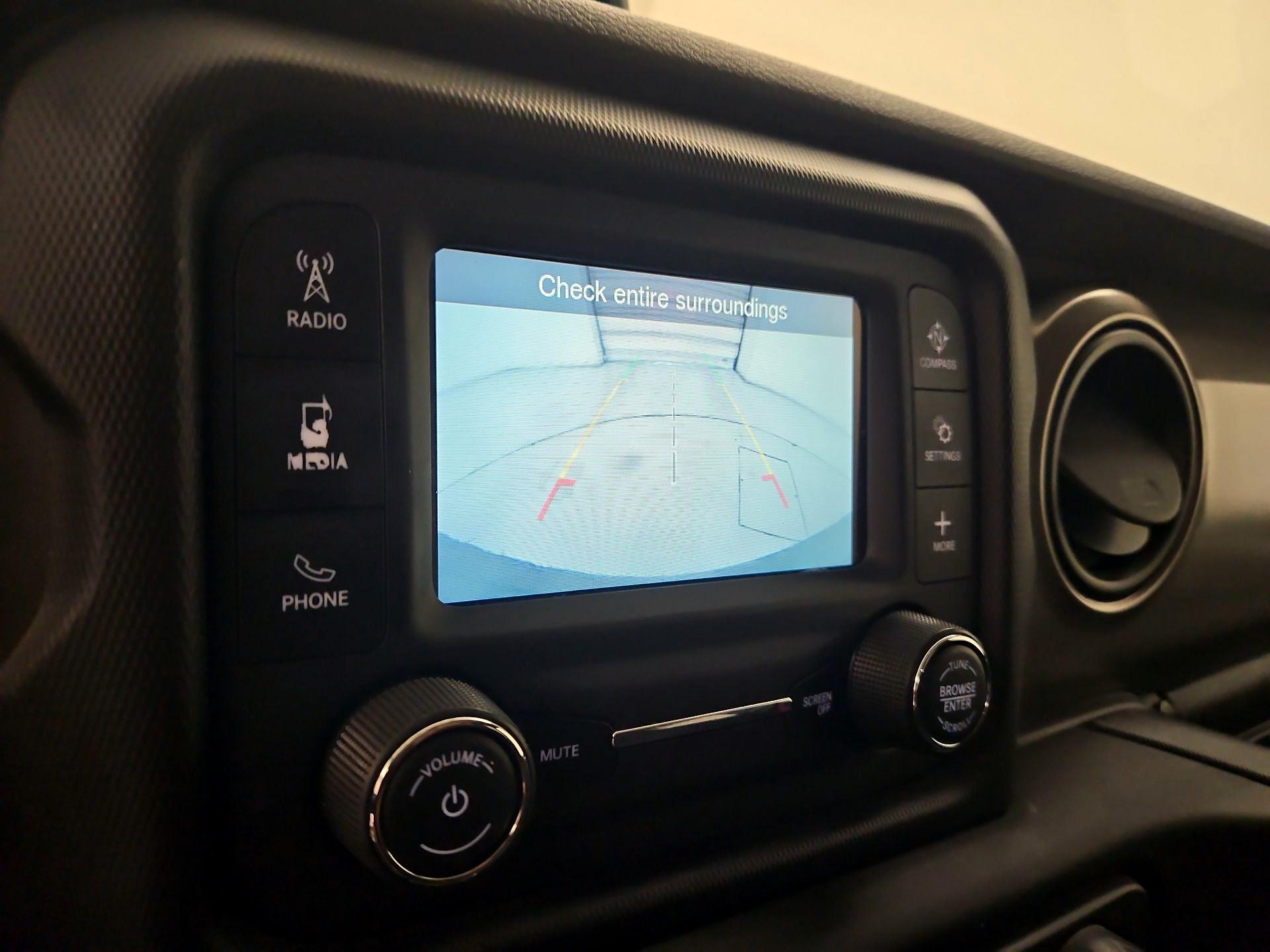 Thumbnail: 2018 Jeep Wrangler - 14