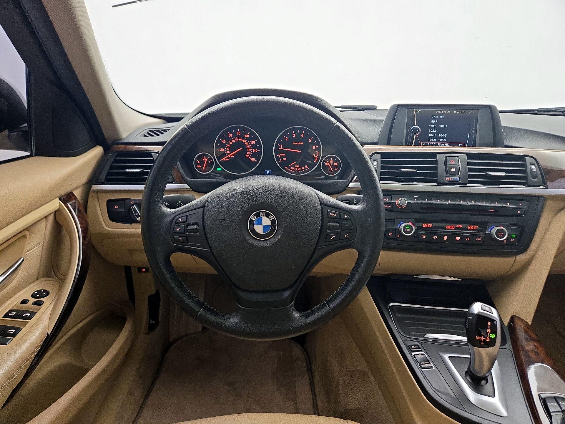 Thumbnail: 2014 BMW 3 Series - 10