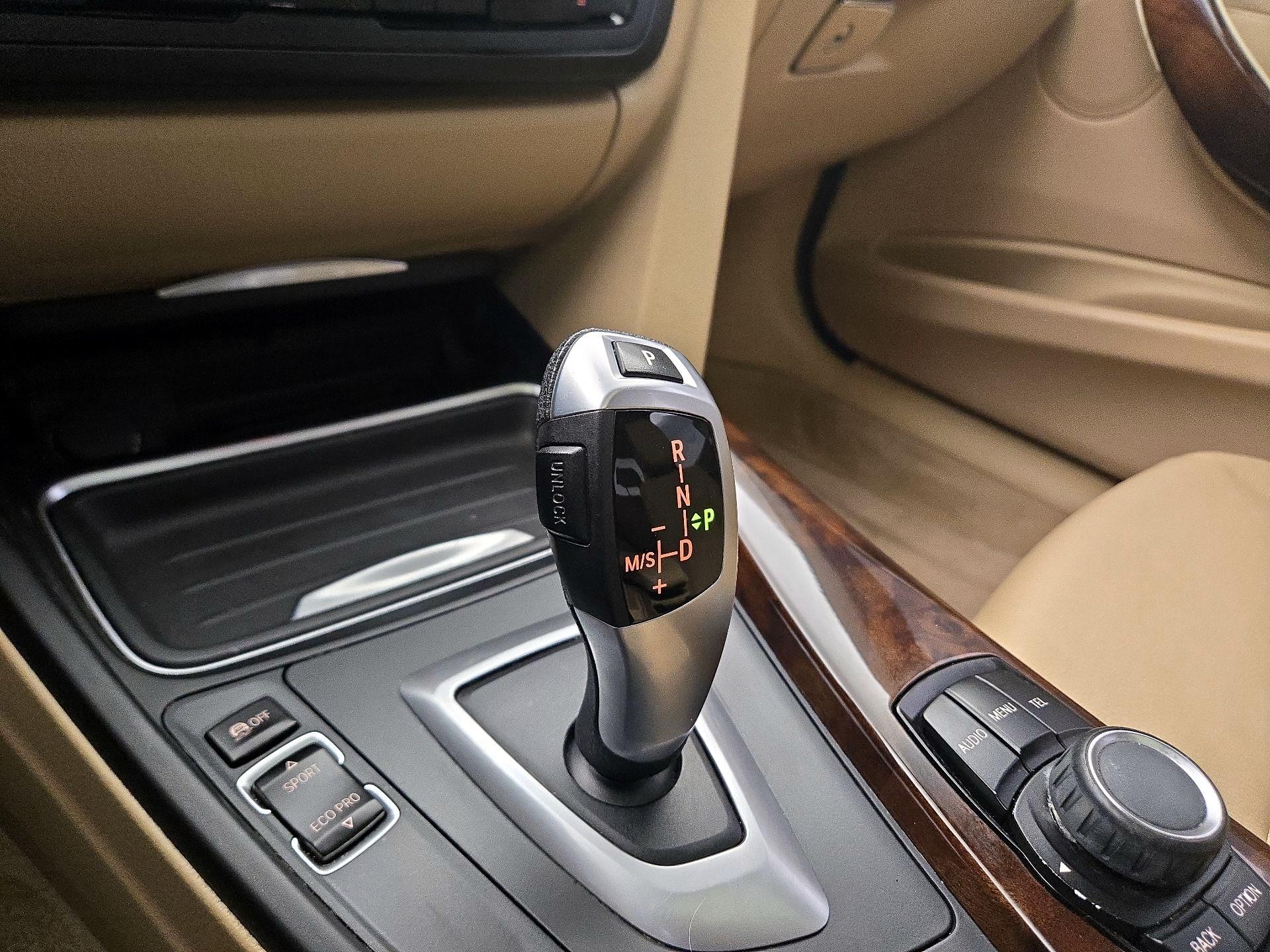 Thumbnail: 2014 BMW 3 Series - 16