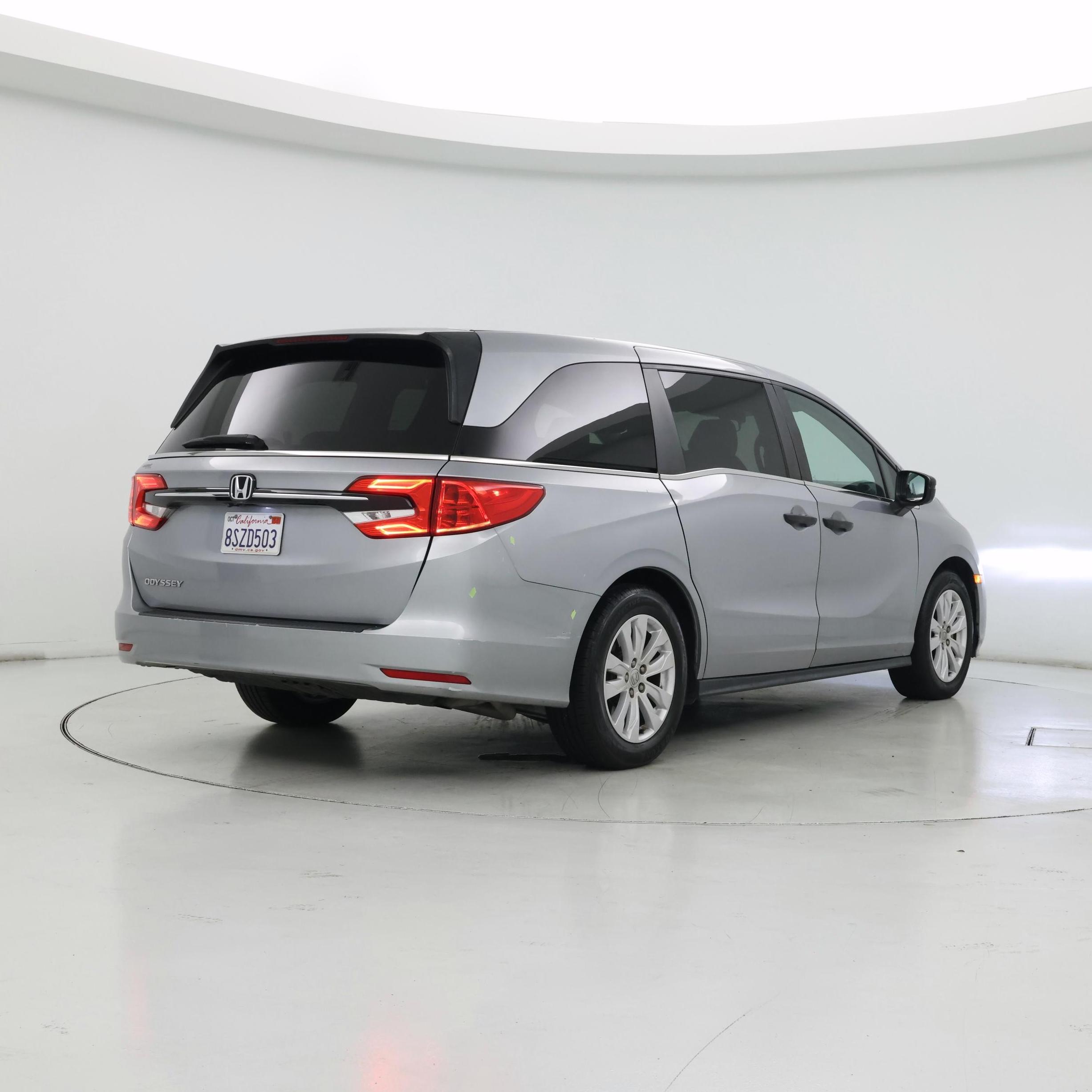 Thumbnail: 2021 Honda Odyssey - 8