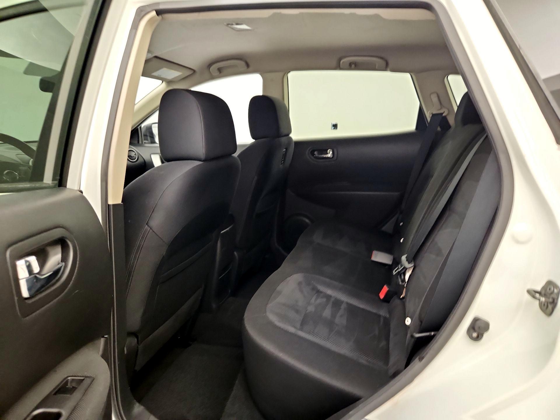 Thumbnail: 2015 Nissan Rogue - 19