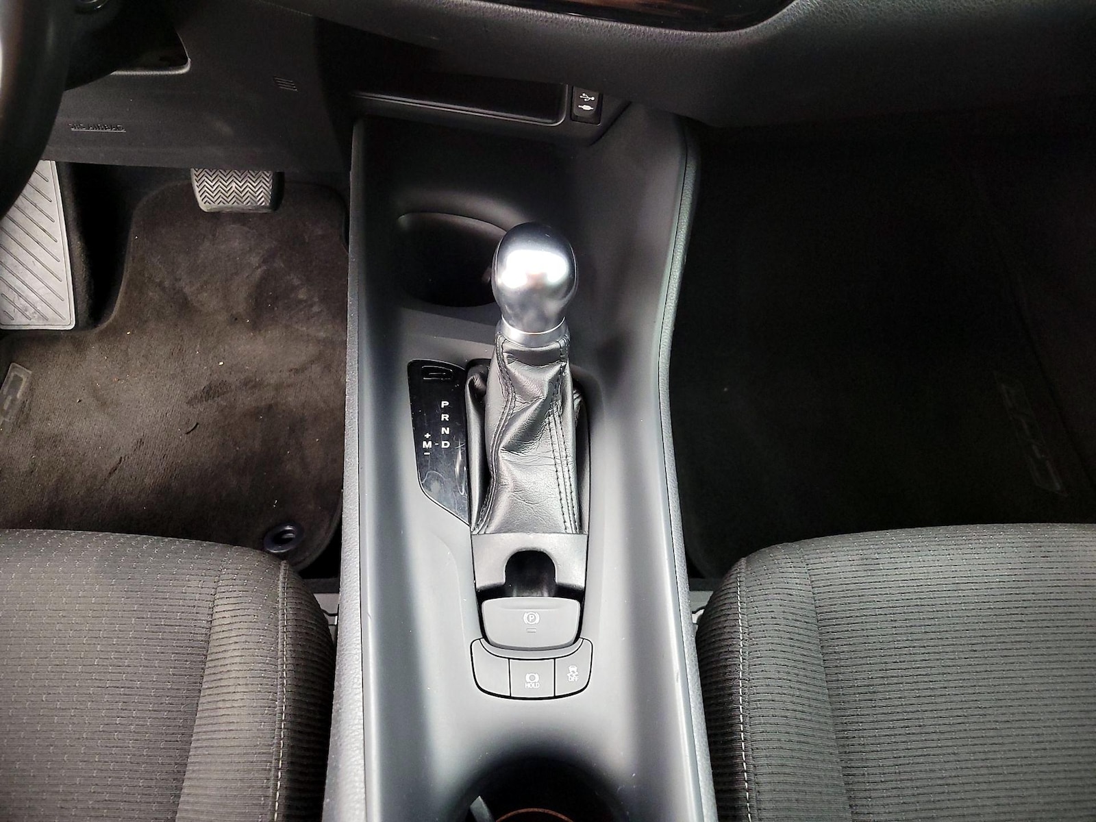 2018 Toyota C-HR XLE - Photo 18