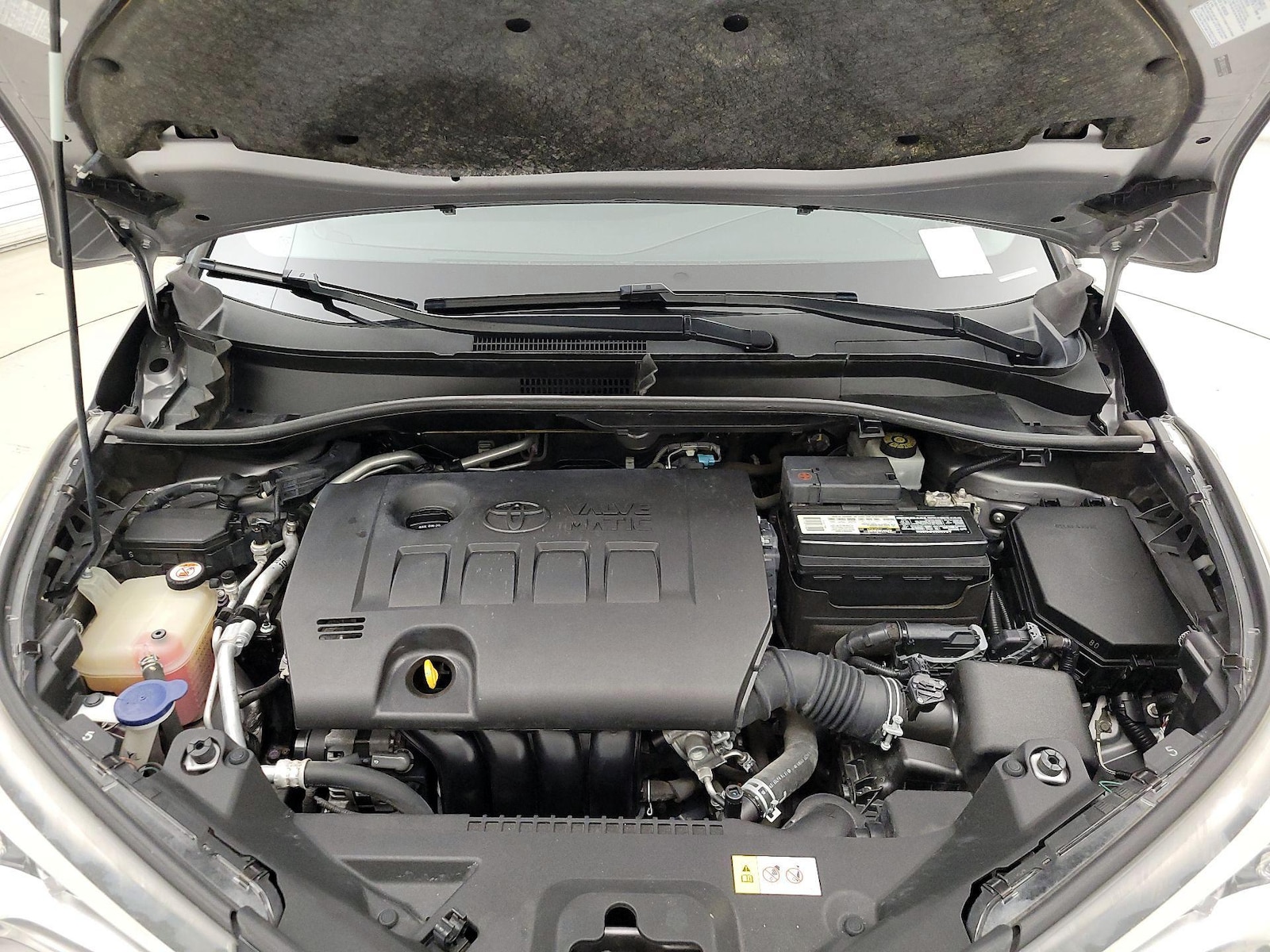 2018 Toyota C-HR XLE - Photo 22