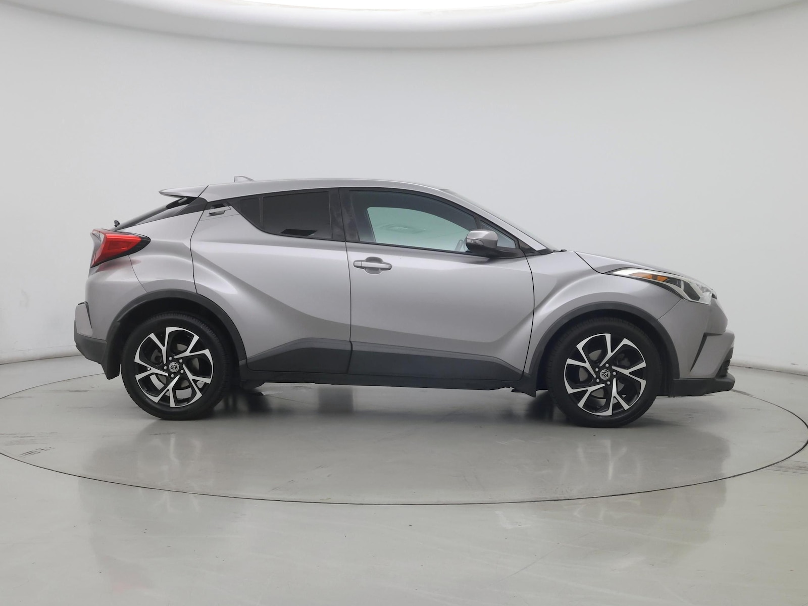 2018 Toyota C-HR XLE - Photo 8