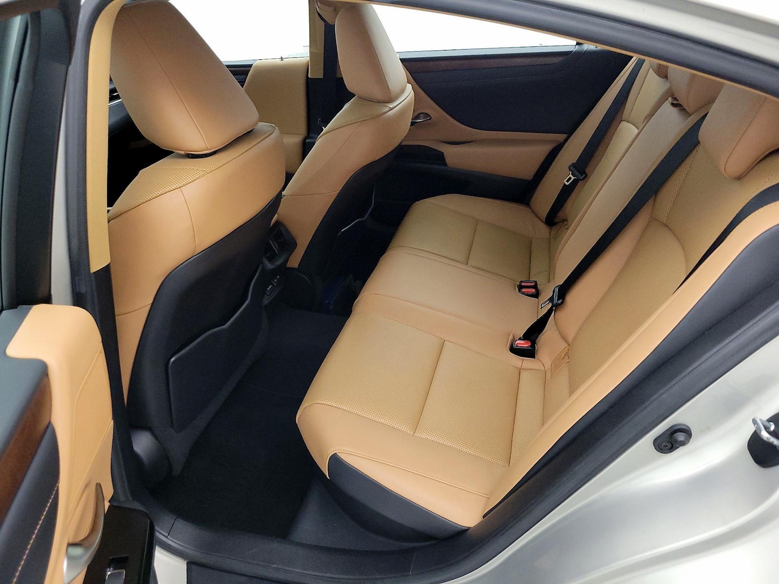 2022 Lexus ES Hybrid 300h - Photo 18