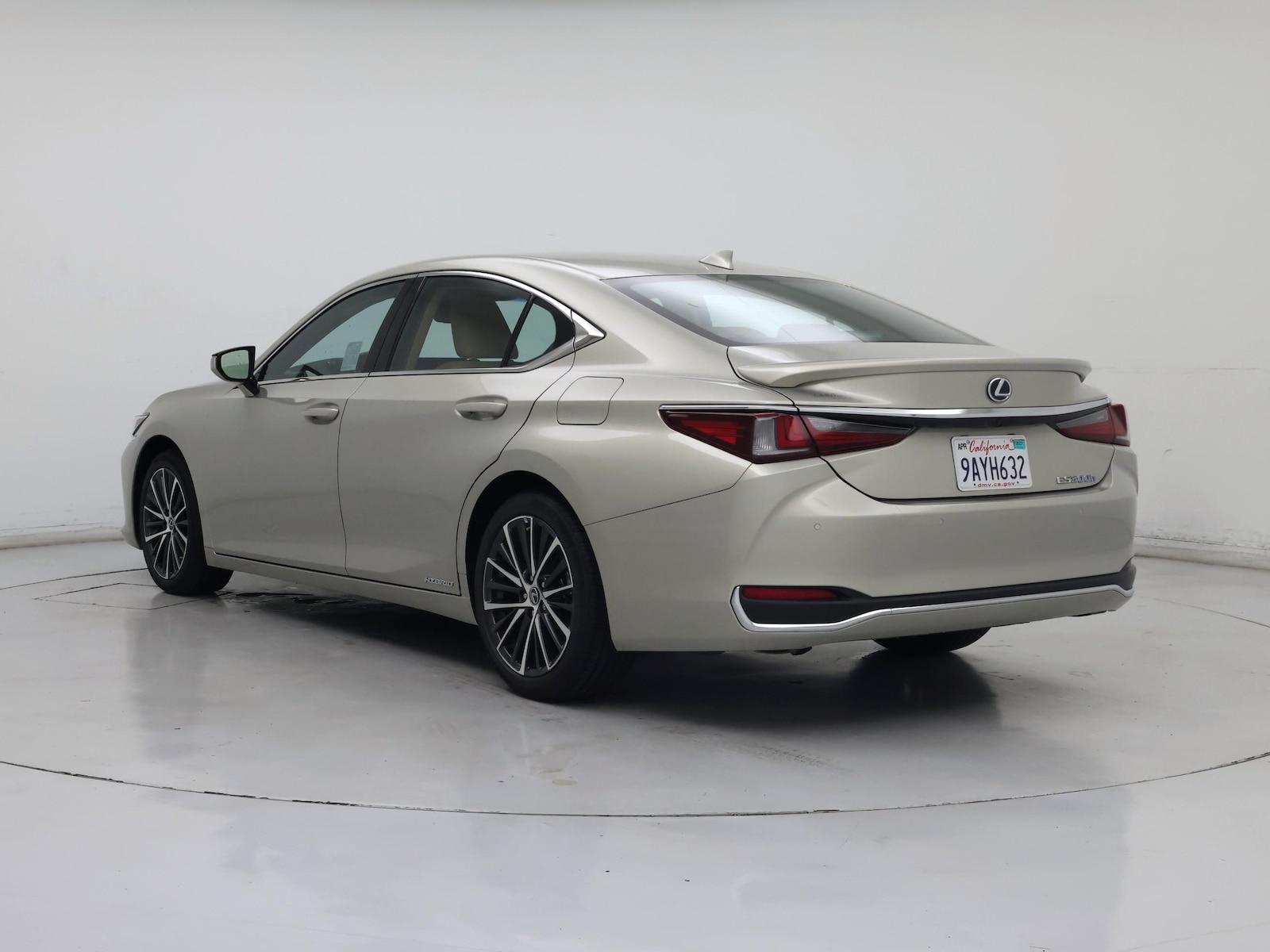 2022 Lexus ES Hybrid 300h - Photo 3