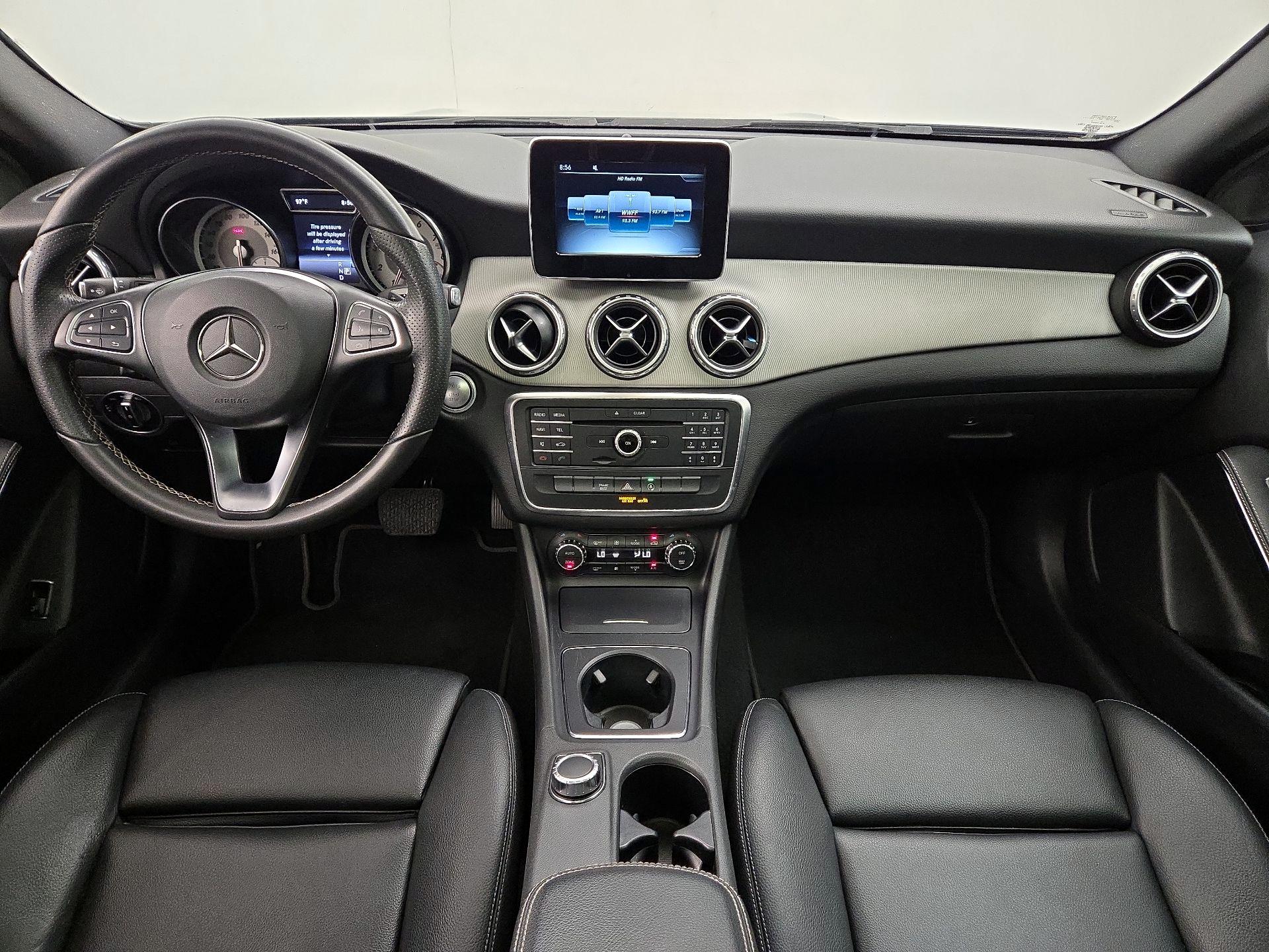 Thumbnail: 2017 Mercedes-Benz GLA - 9