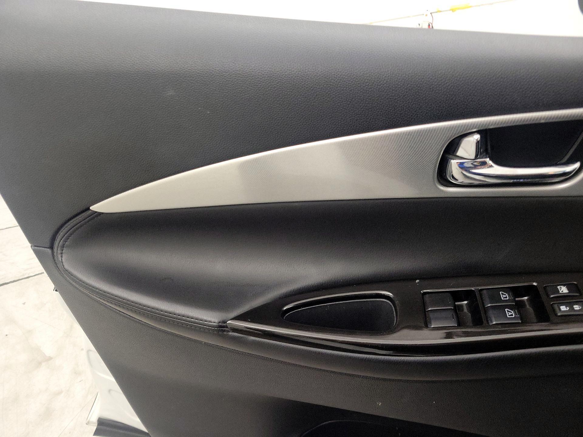 Thumbnail: 2016 INFINITI QX50 - 12