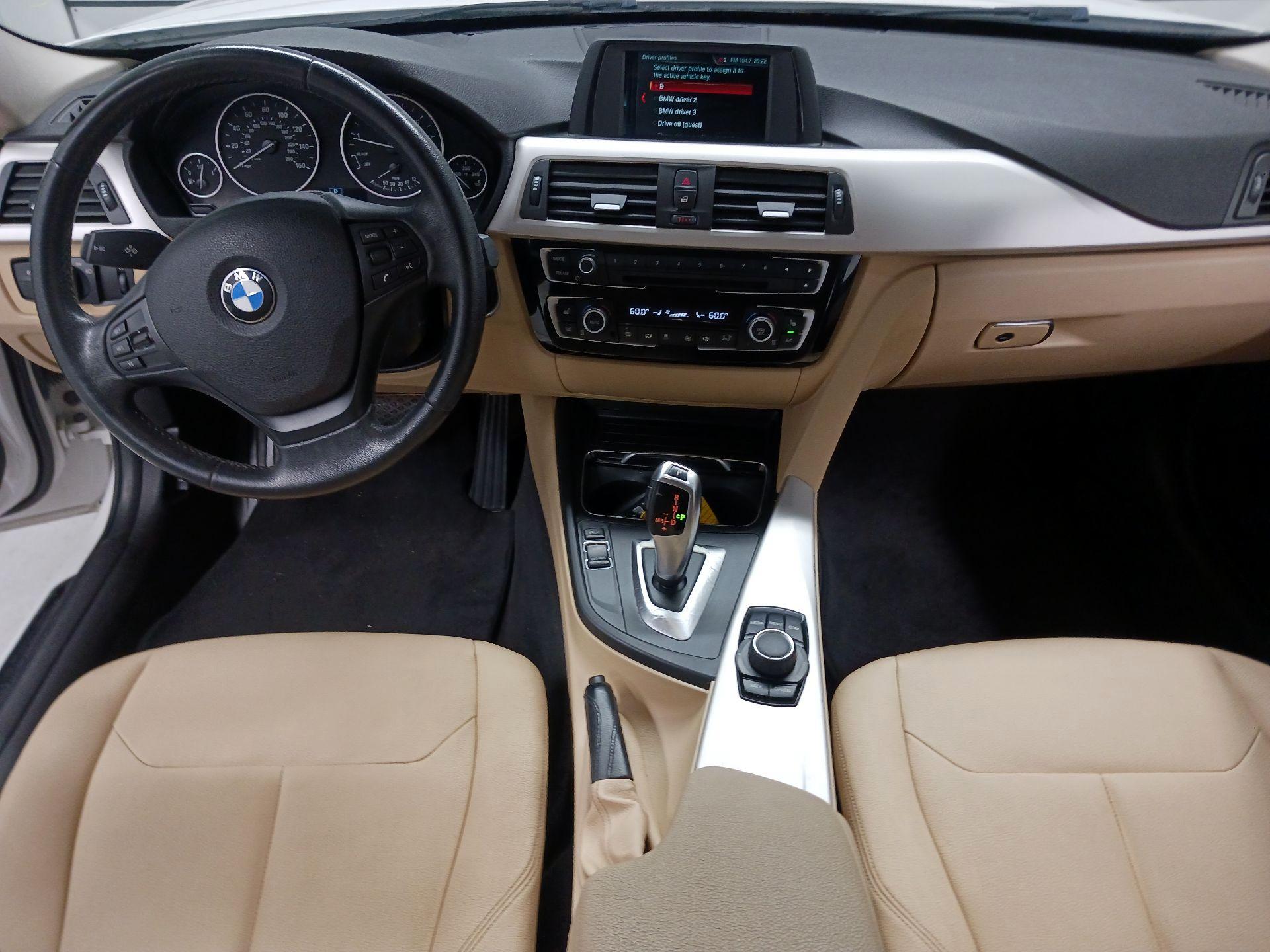 Thumbnail: 2018 BMW 3 Series - 9