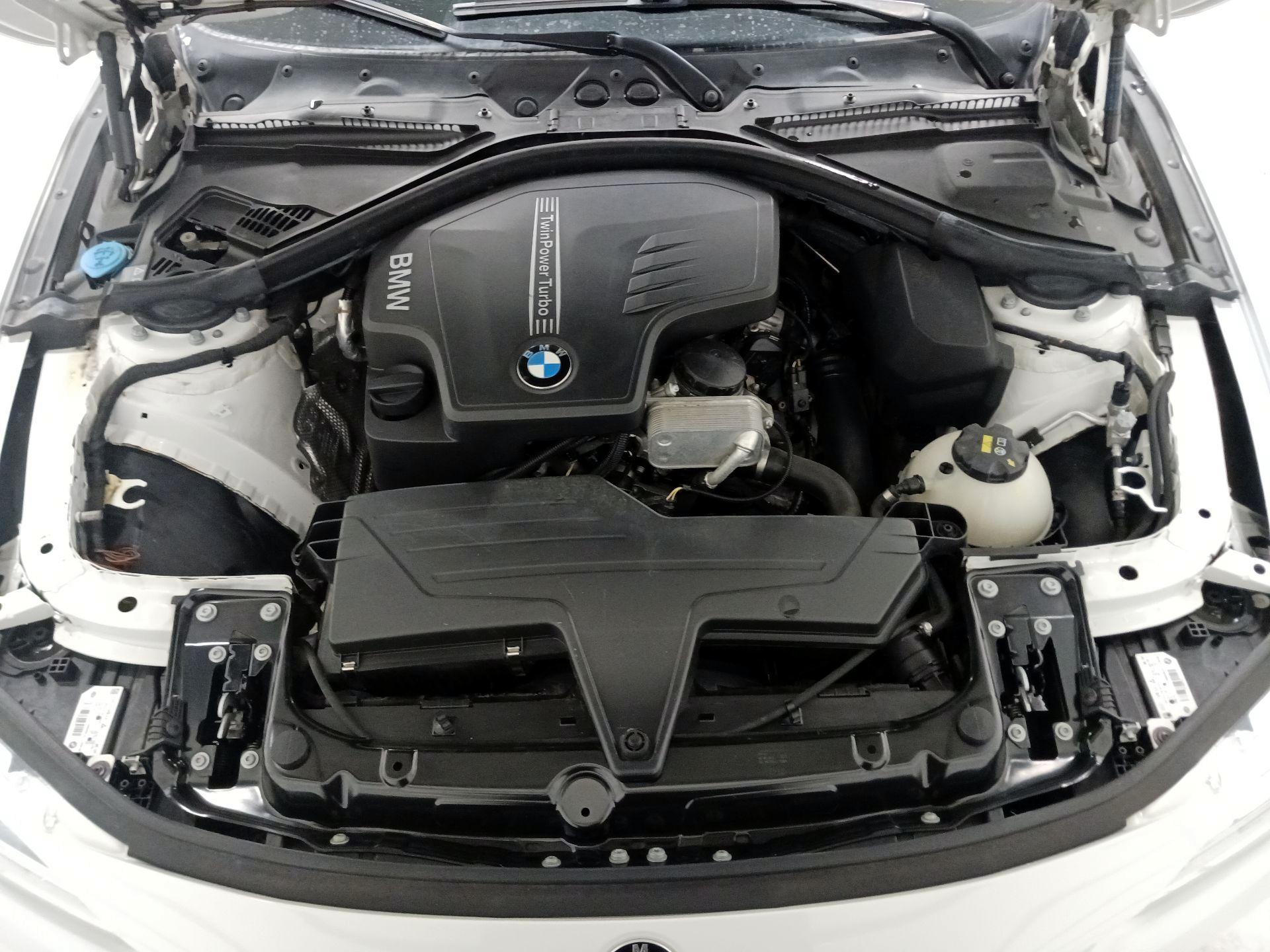 Thumbnail: 2018 BMW 3 Series - 17