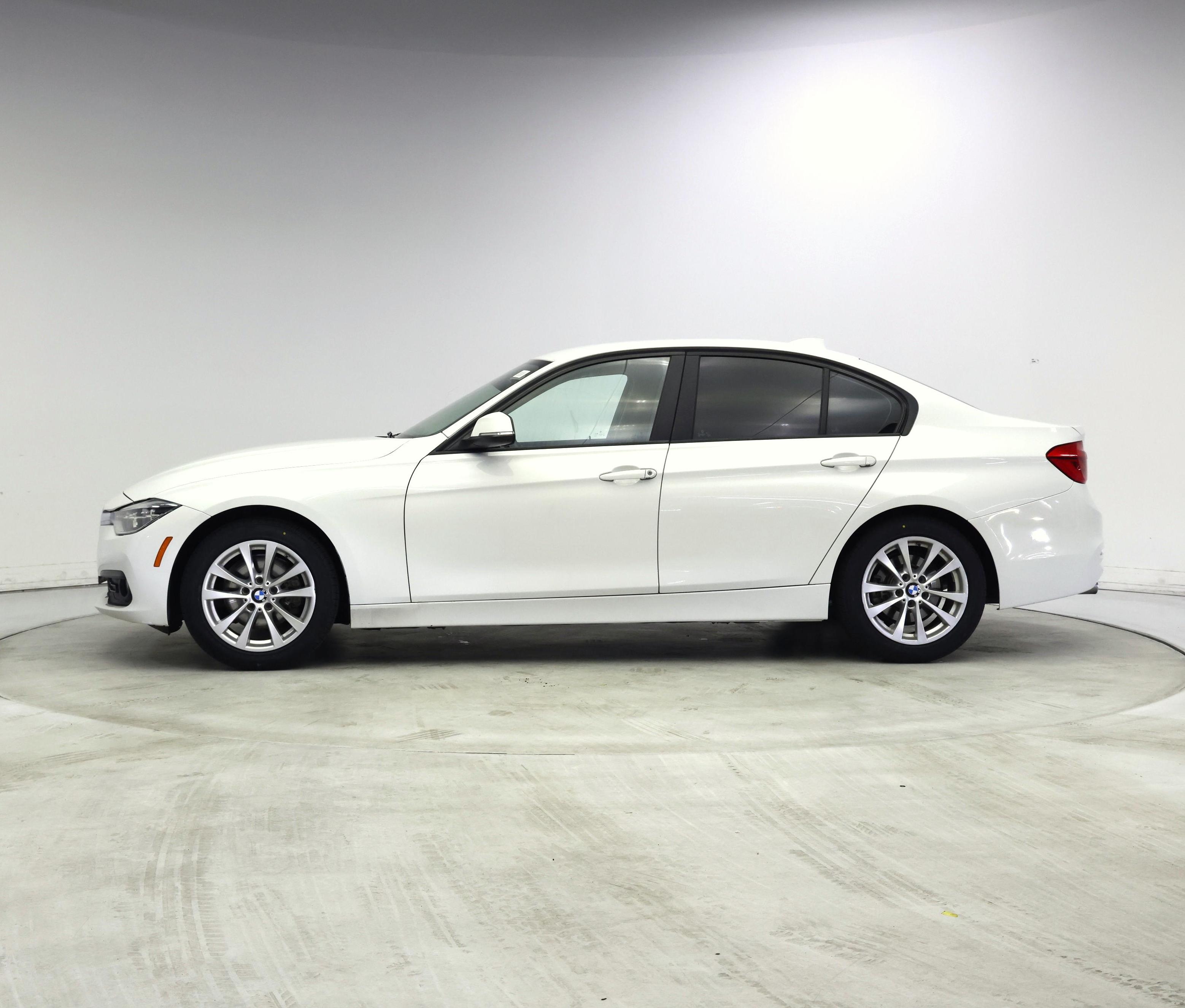 Thumbnail: 2018 BMW 3 Series - 3