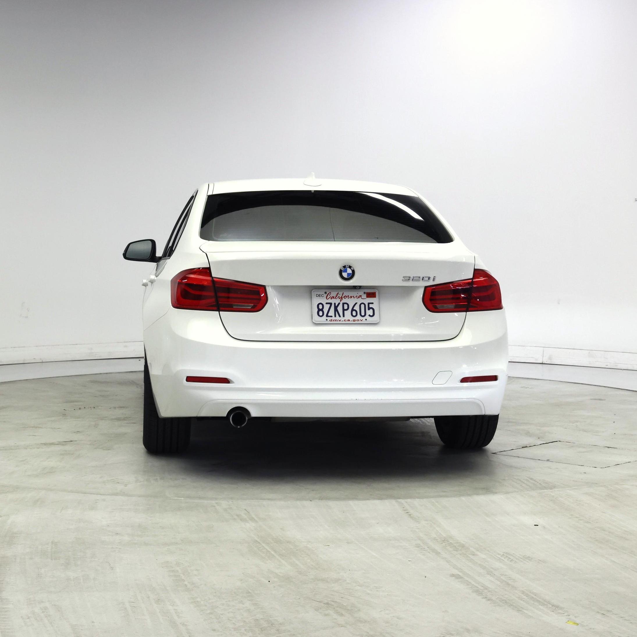 Thumbnail: 2018 BMW 3 Series - 6