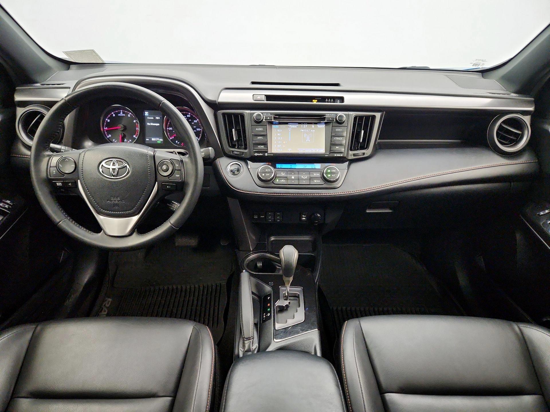 Thumbnail: 2018 Toyota RAV4 - 9