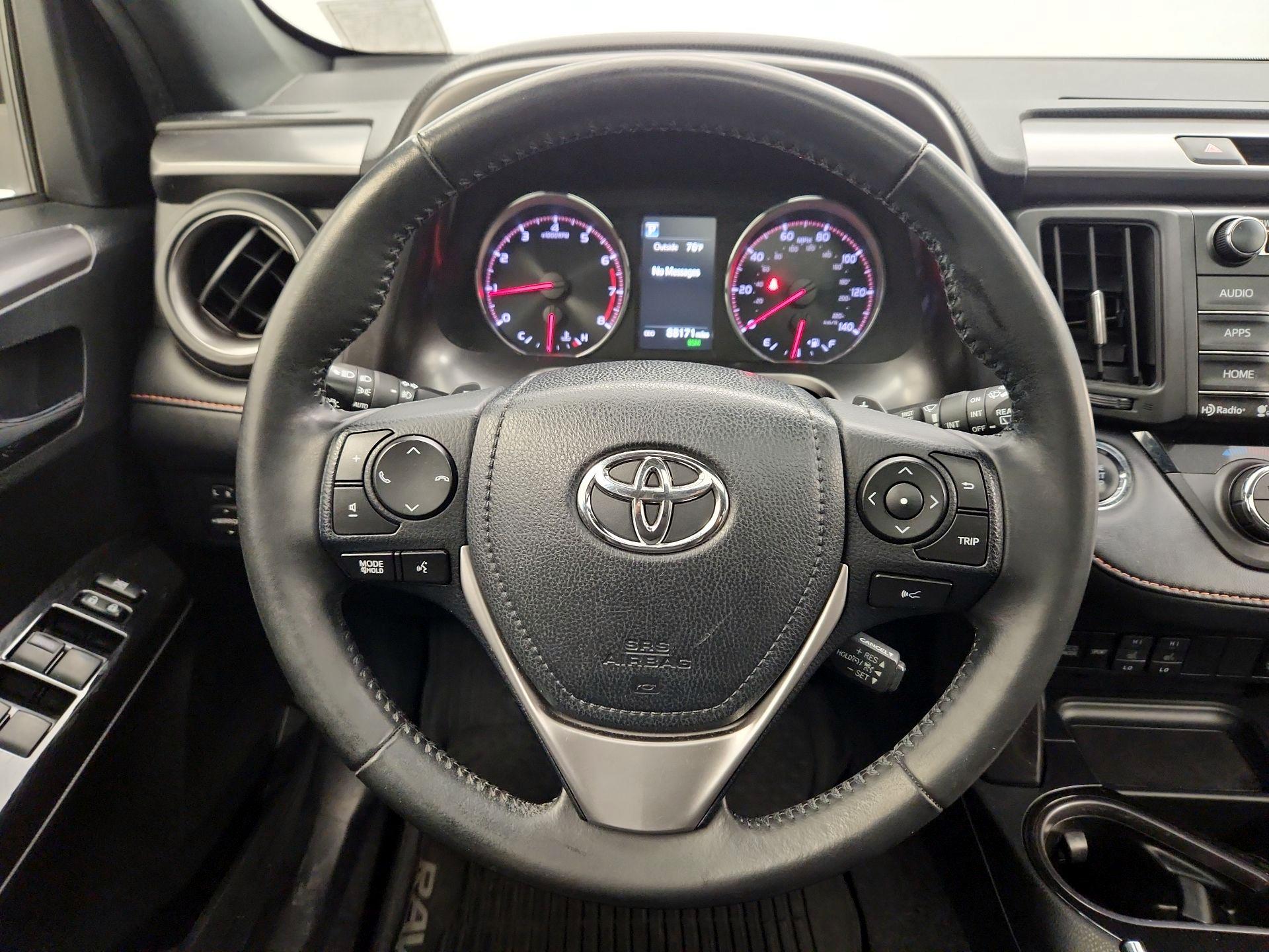Thumbnail: 2018 Toyota RAV4 - 10