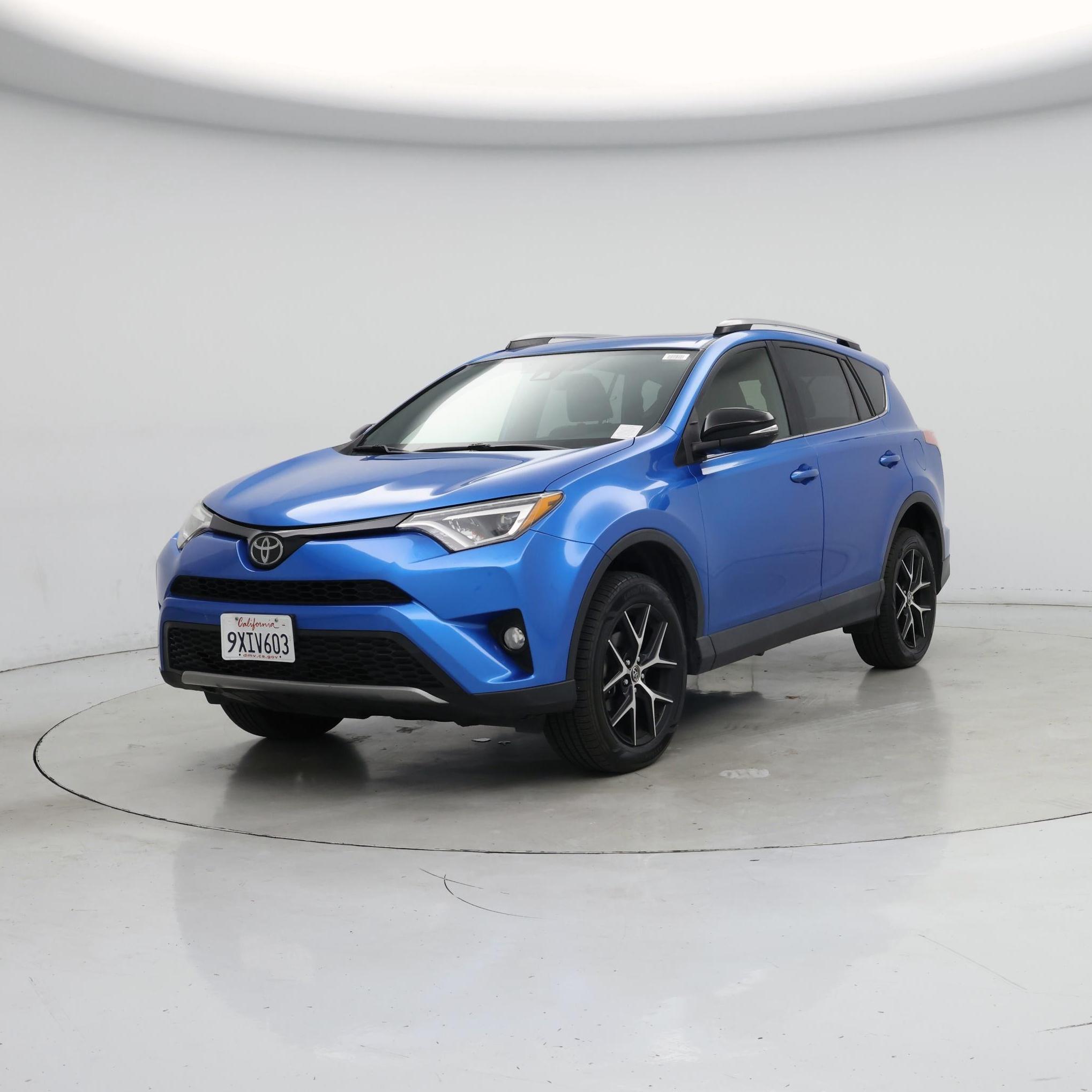 Thumbnail: 2018 Toyota RAV4 - 4