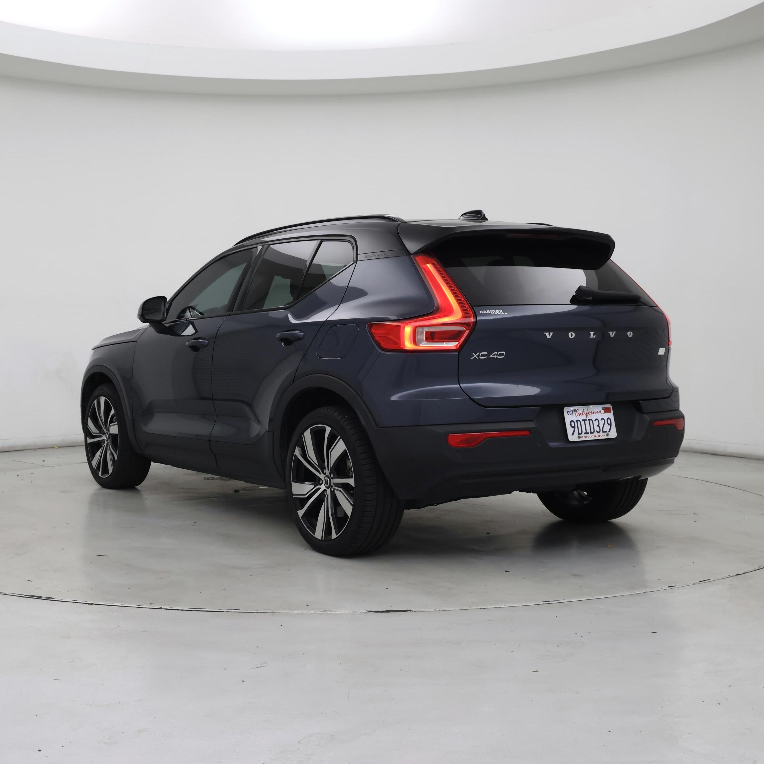 Thumbnail: 2022 Volvo XC40 - 2