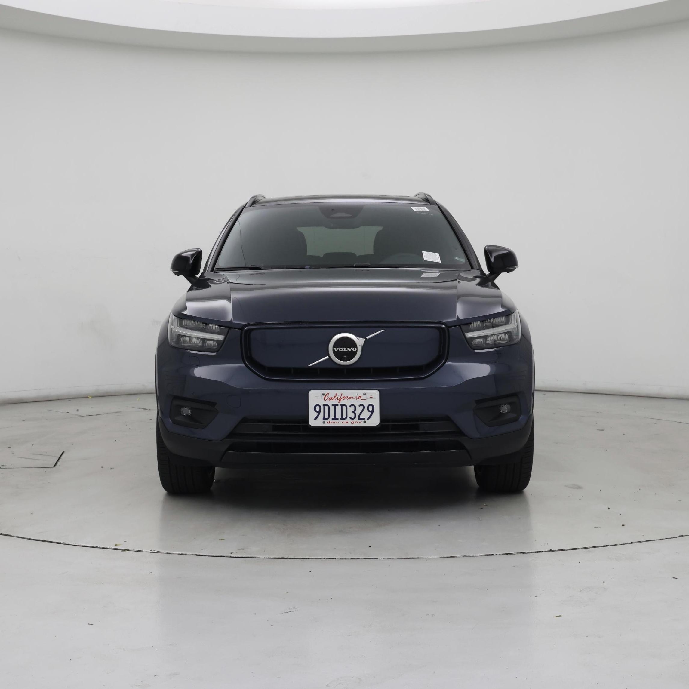 Thumbnail: 2022 Volvo XC40 - 5
