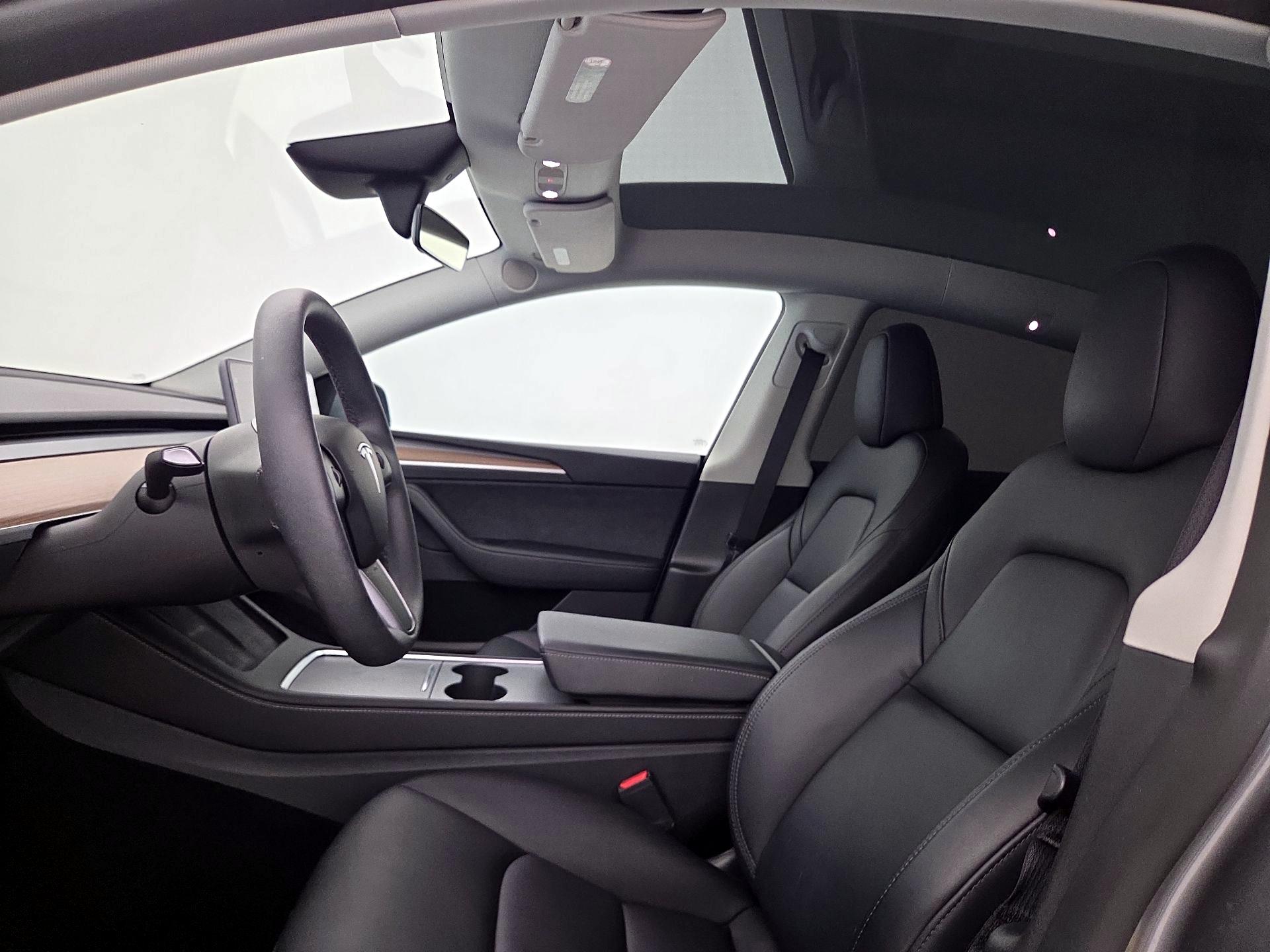 Thumbnail: 2025 Tesla Model Y - 19