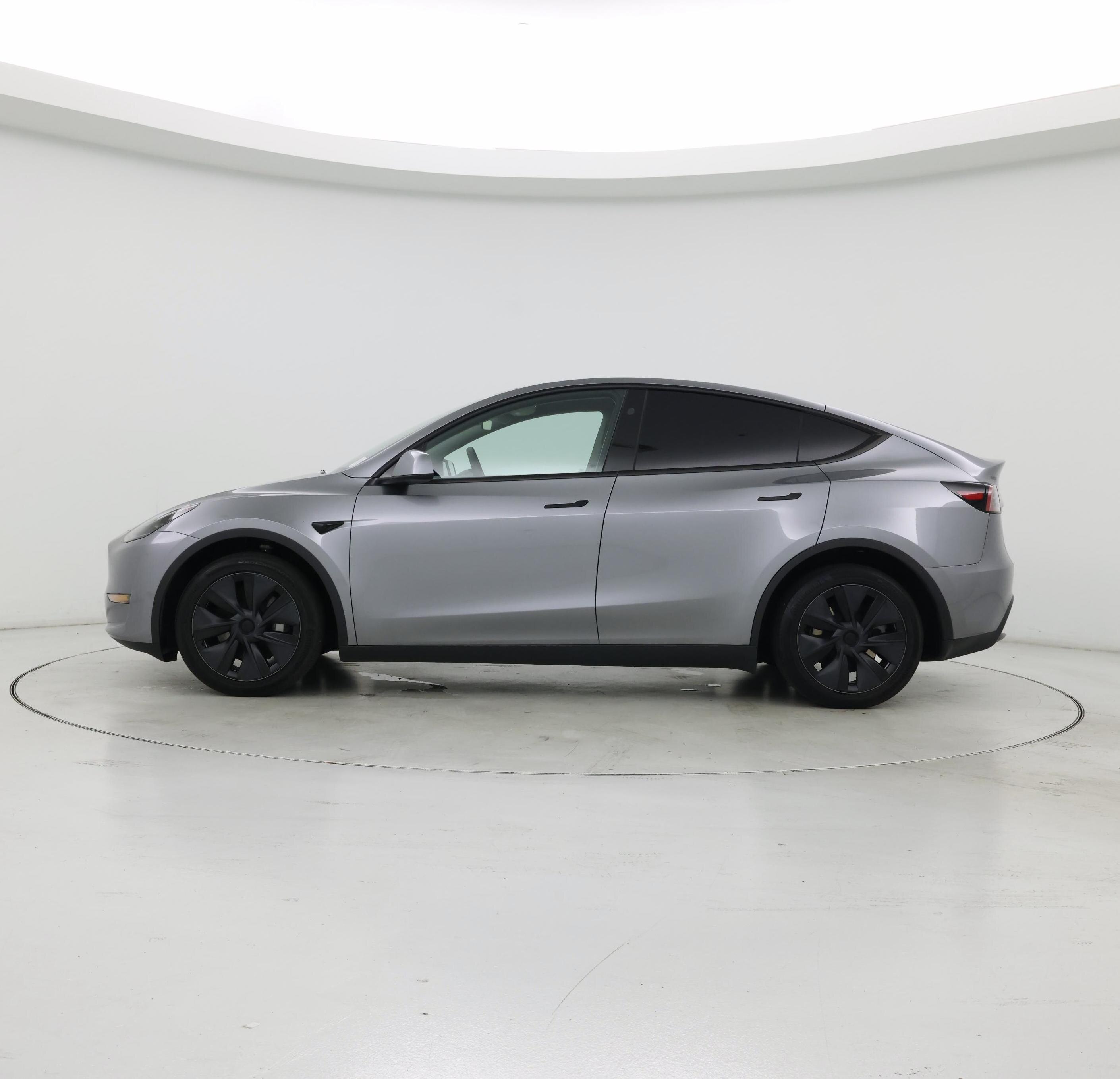 Thumbnail: 2025 Tesla Model Y - 3
